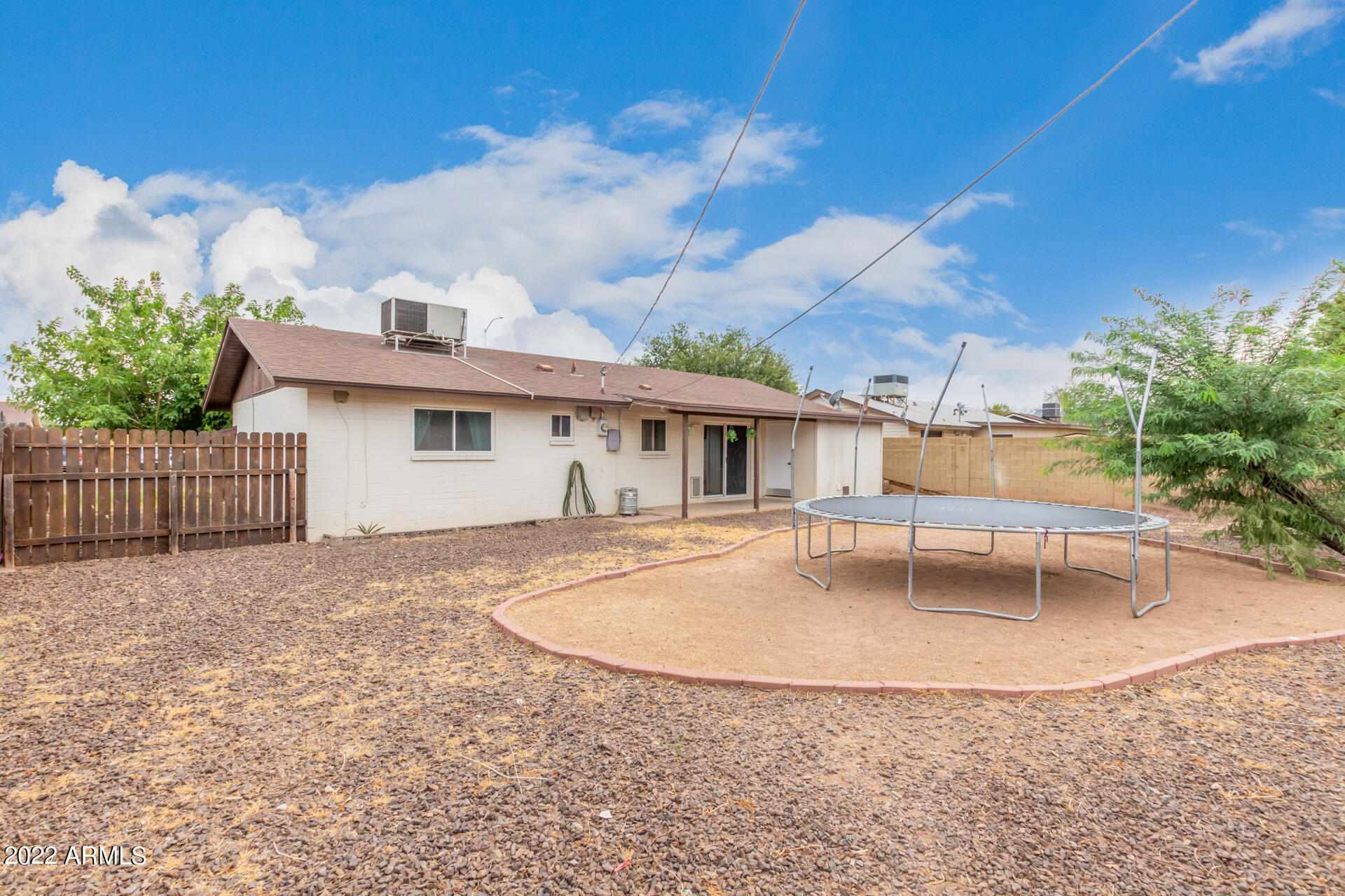 832 E DOLPHIN Avenue