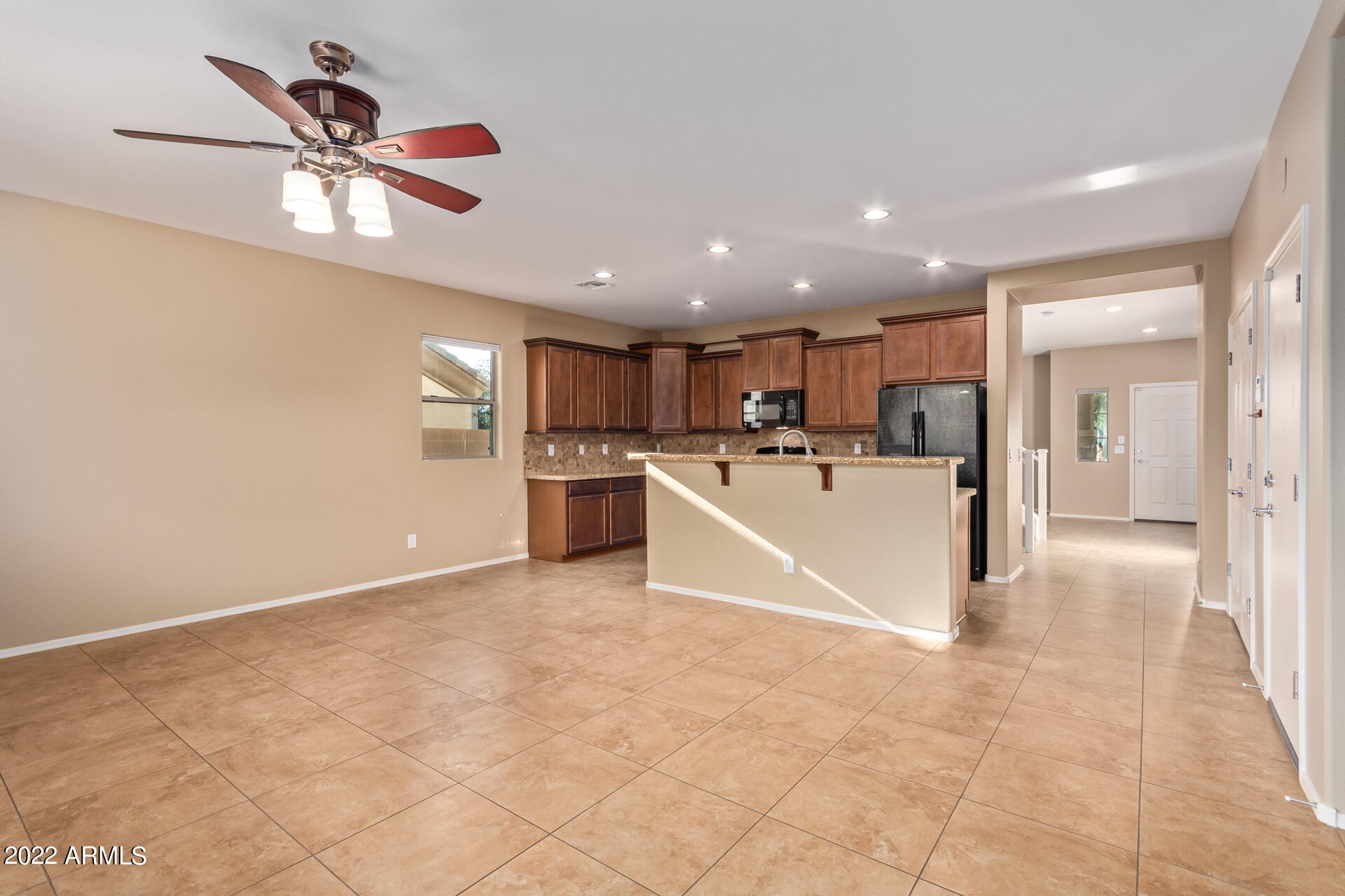 3915 E BRANHAM Lane