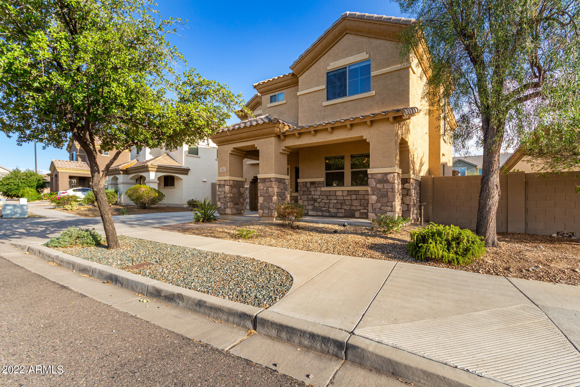 3915 E BRANHAM Lane