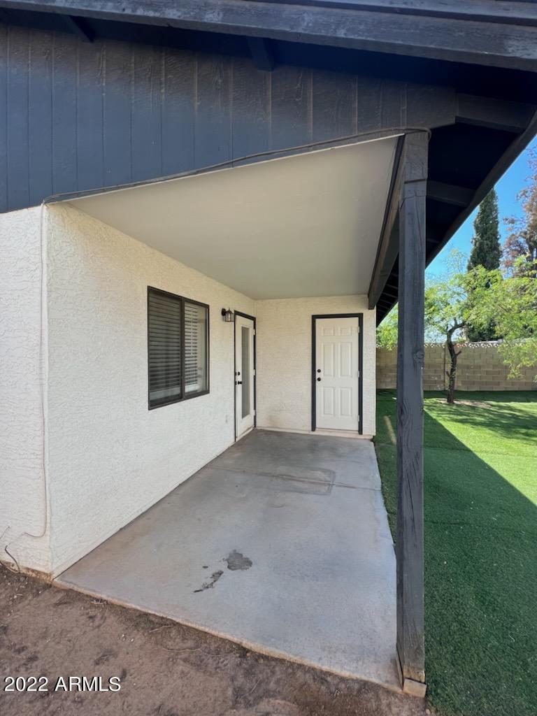 618 W ROSAL Avenue