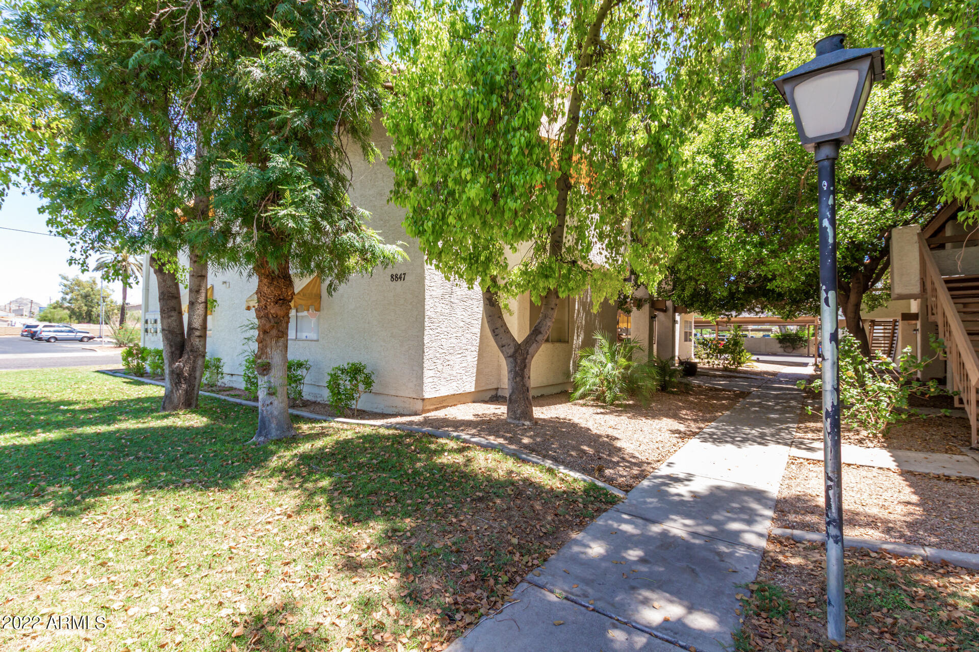 8847 N 8TH Street # 208