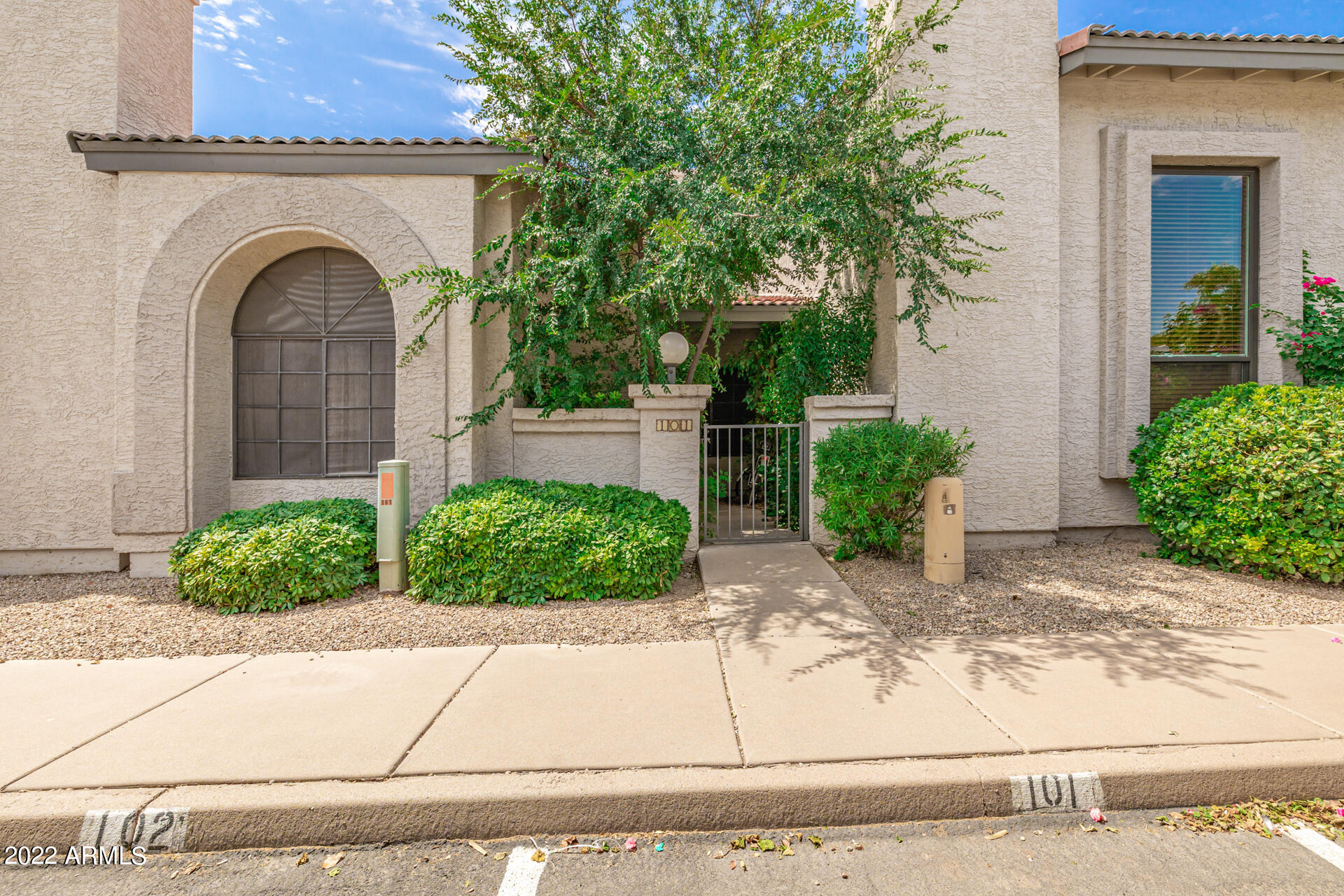 1718 S LONGMORE -- # 101