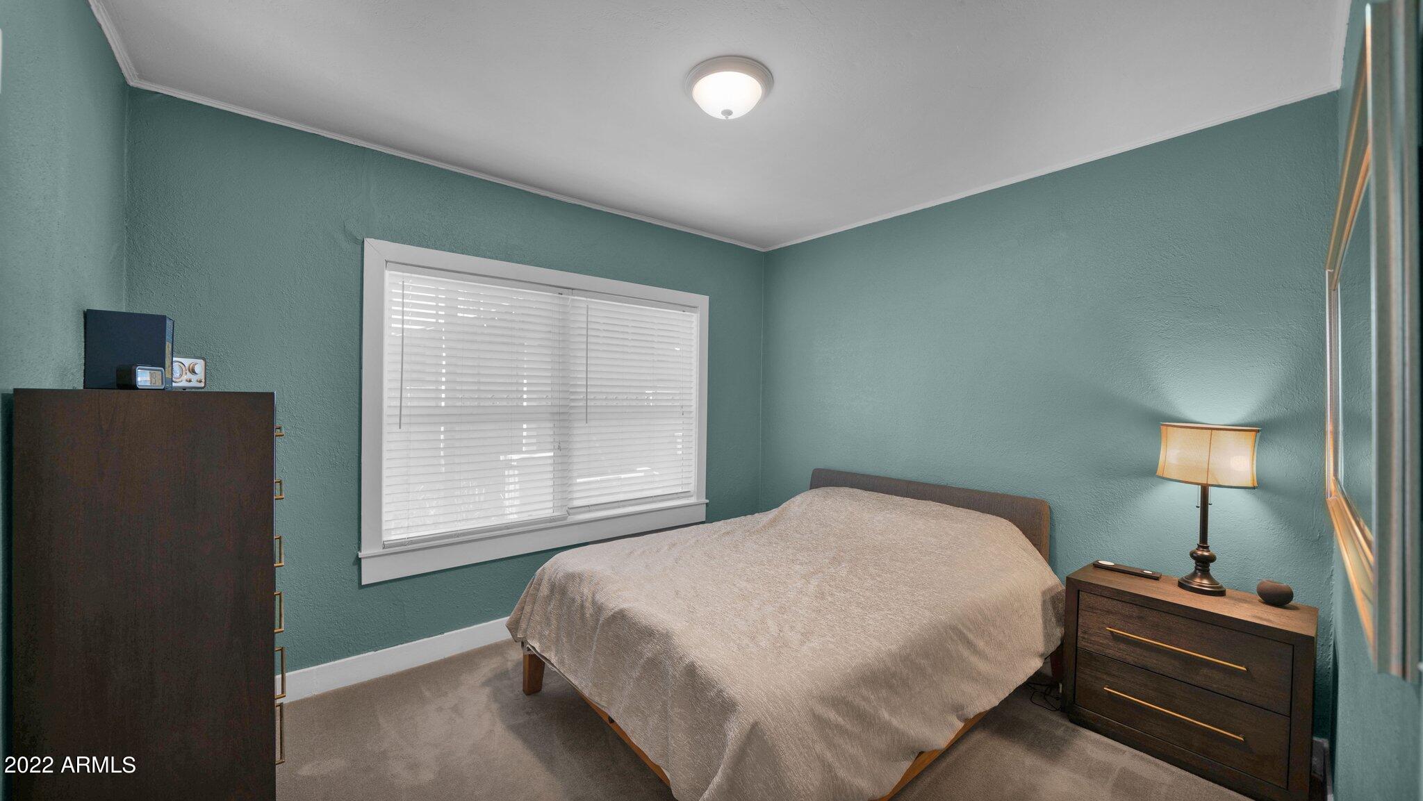 2229 N 21st Place
