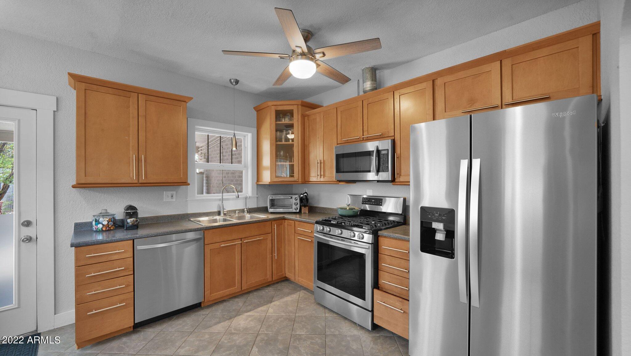 2229 N 21st Place