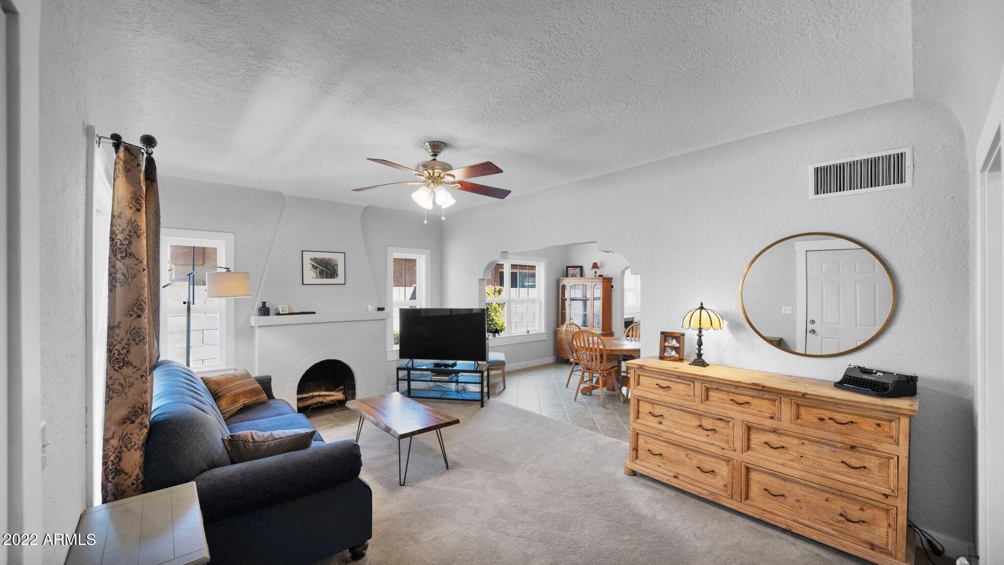 2229 N 21st Place