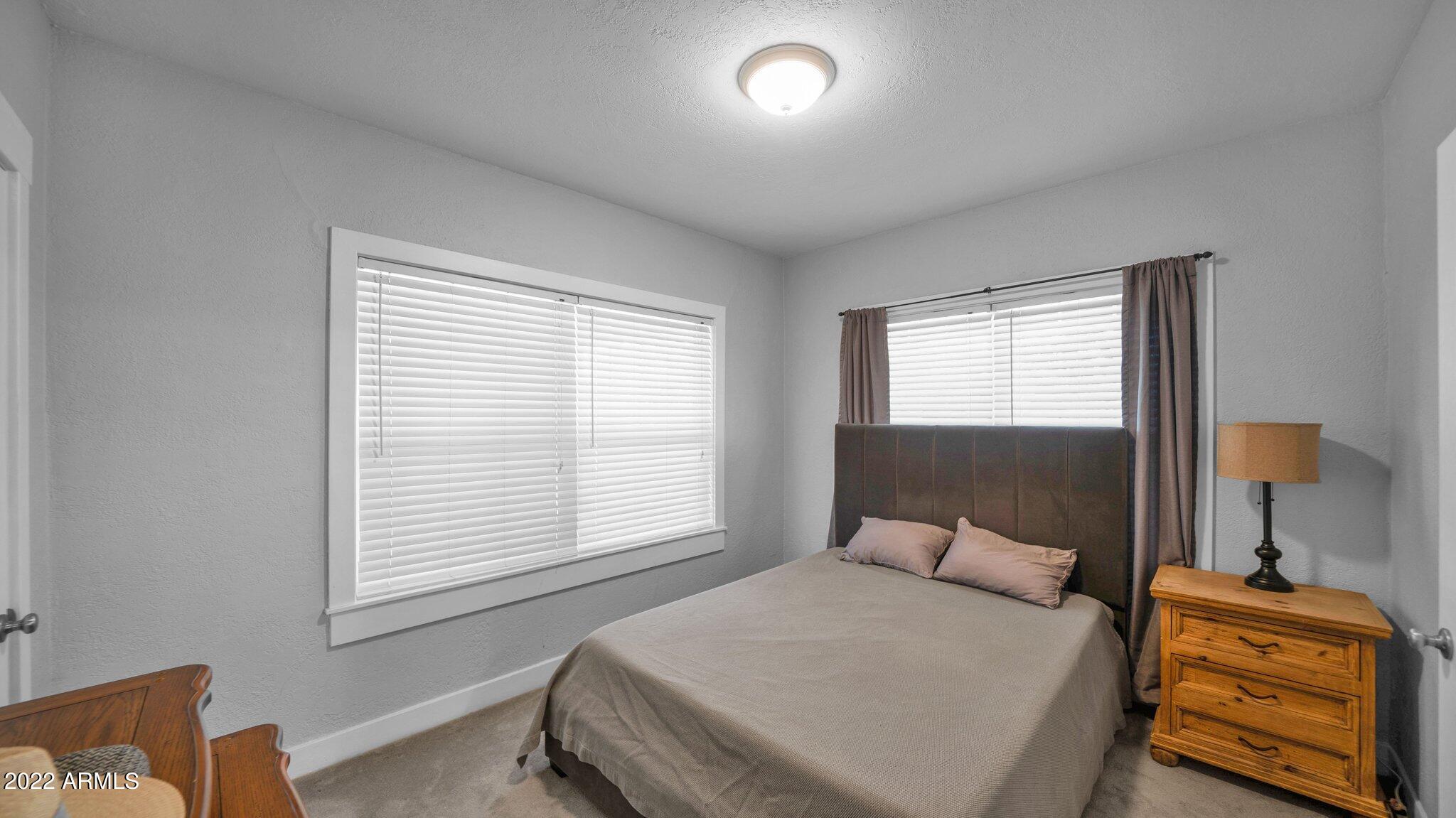 2229 N 21st Place