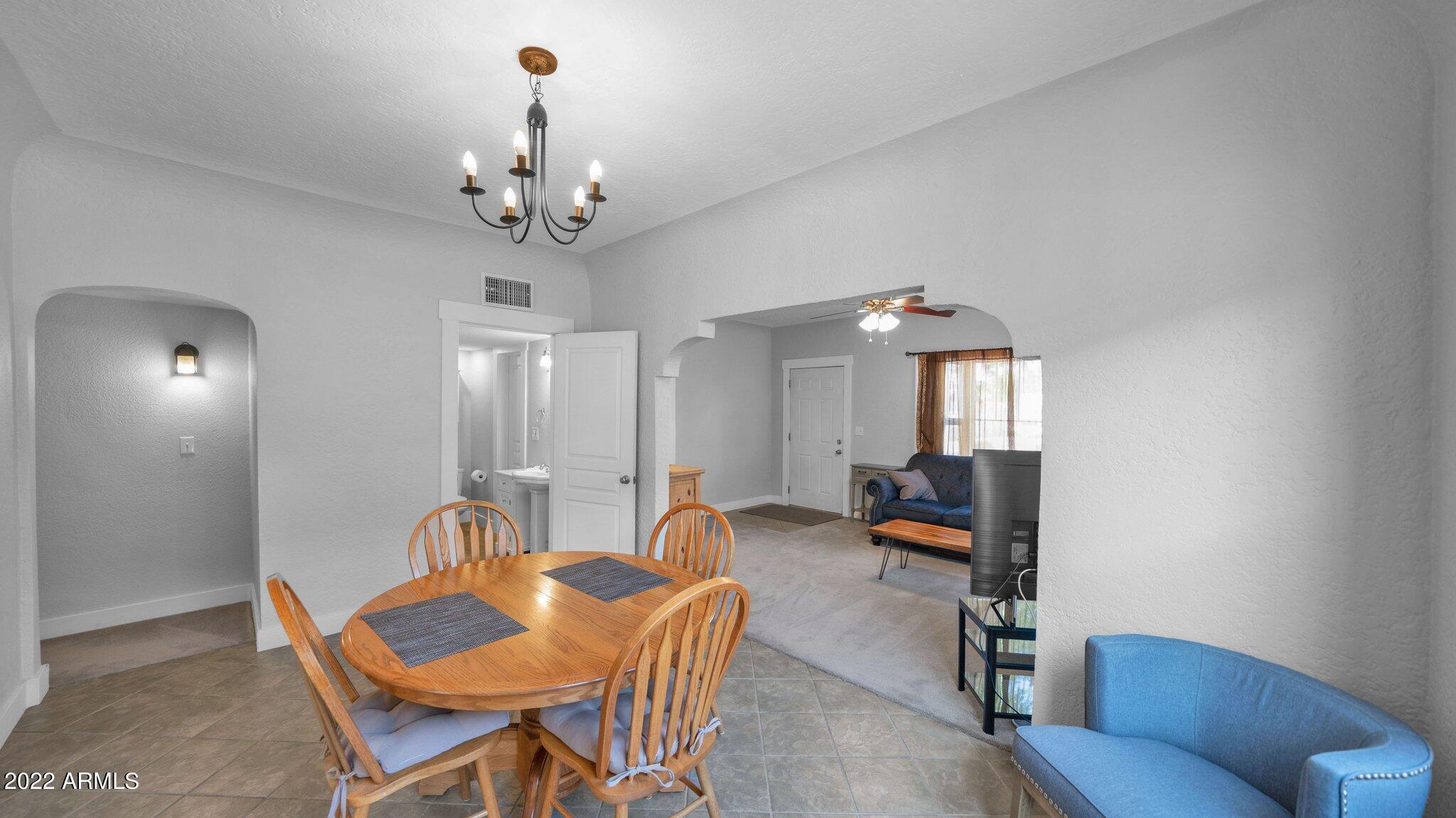 2229 N 21st Place