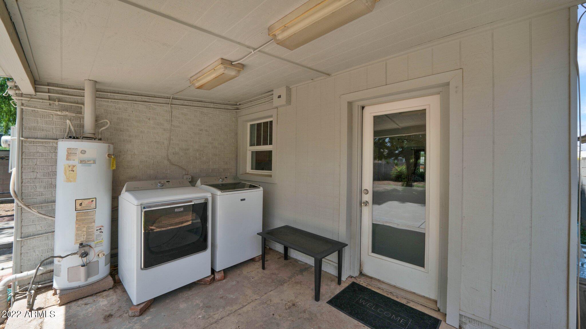 2229 N 21st Place