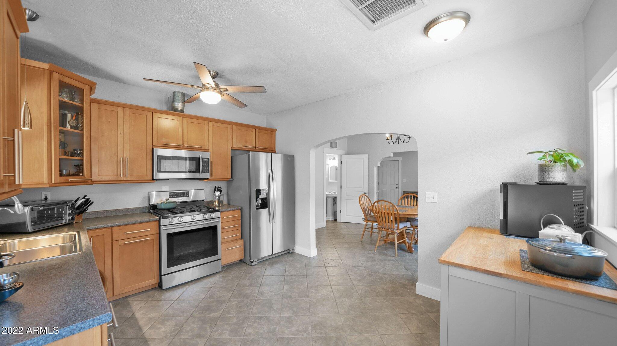 2229 N 21st Place