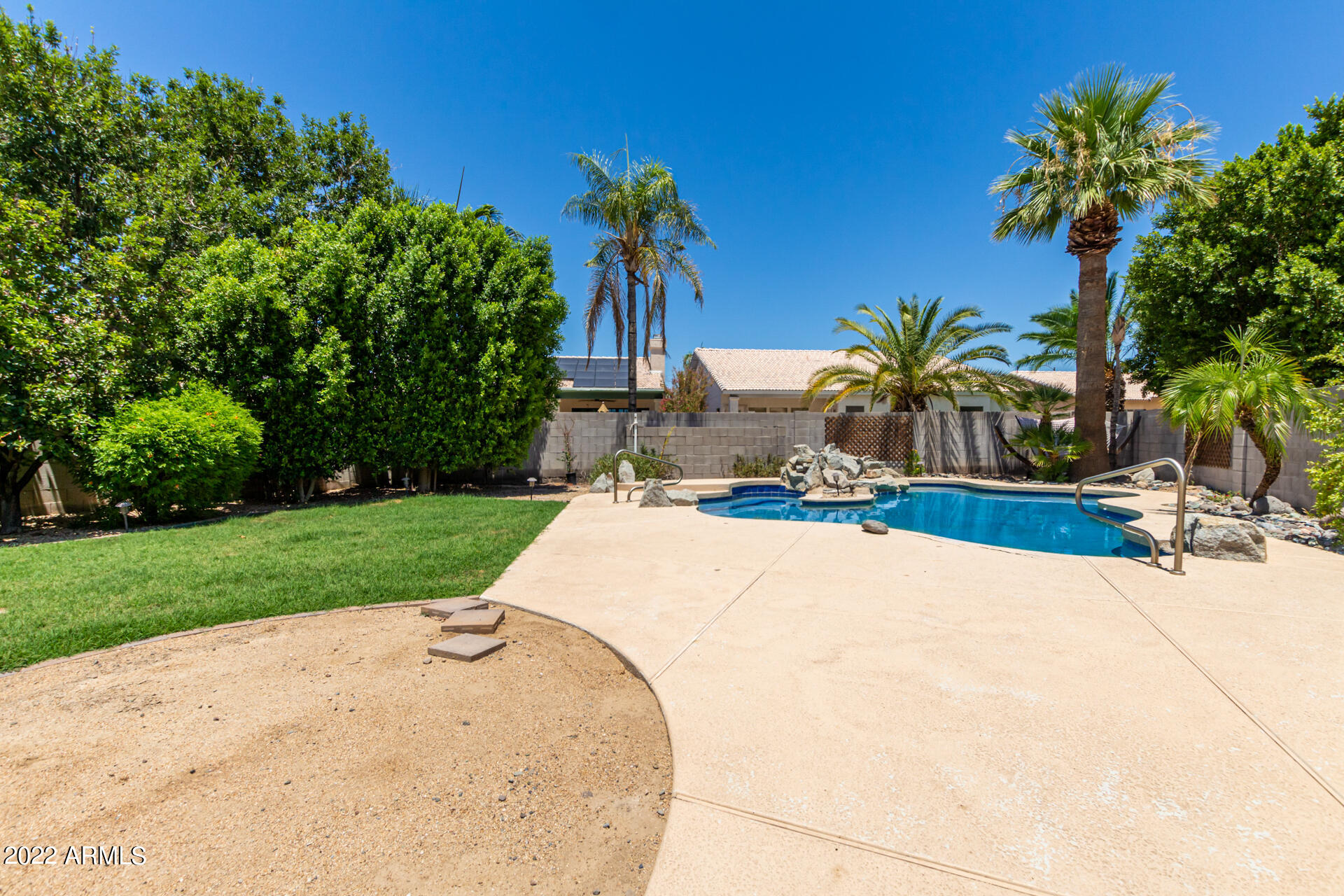 314 W MURIEL Drive