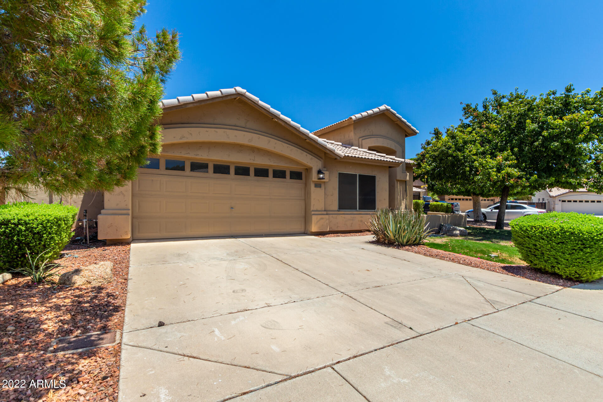 314 W MURIEL Drive