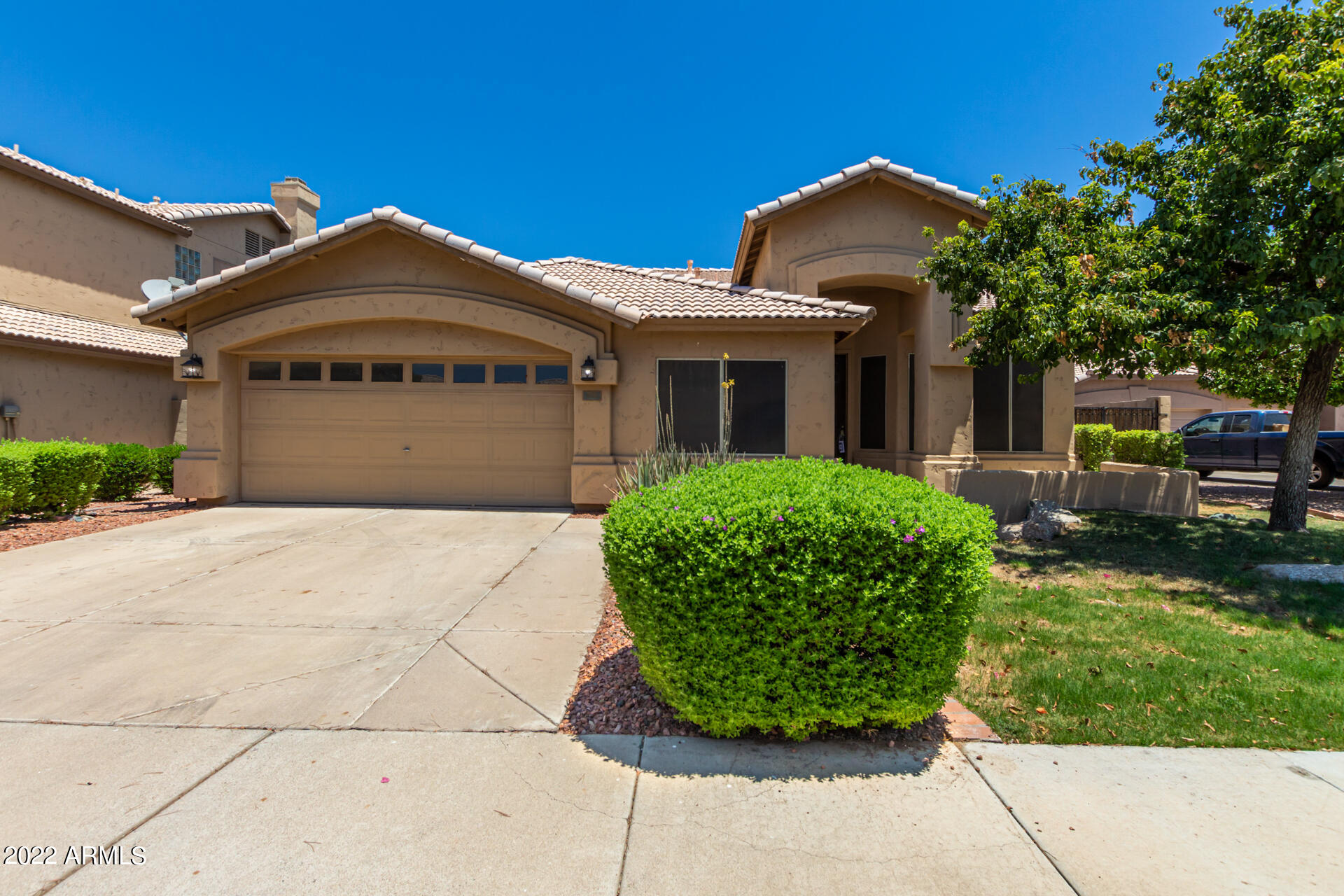 314 W MURIEL Drive