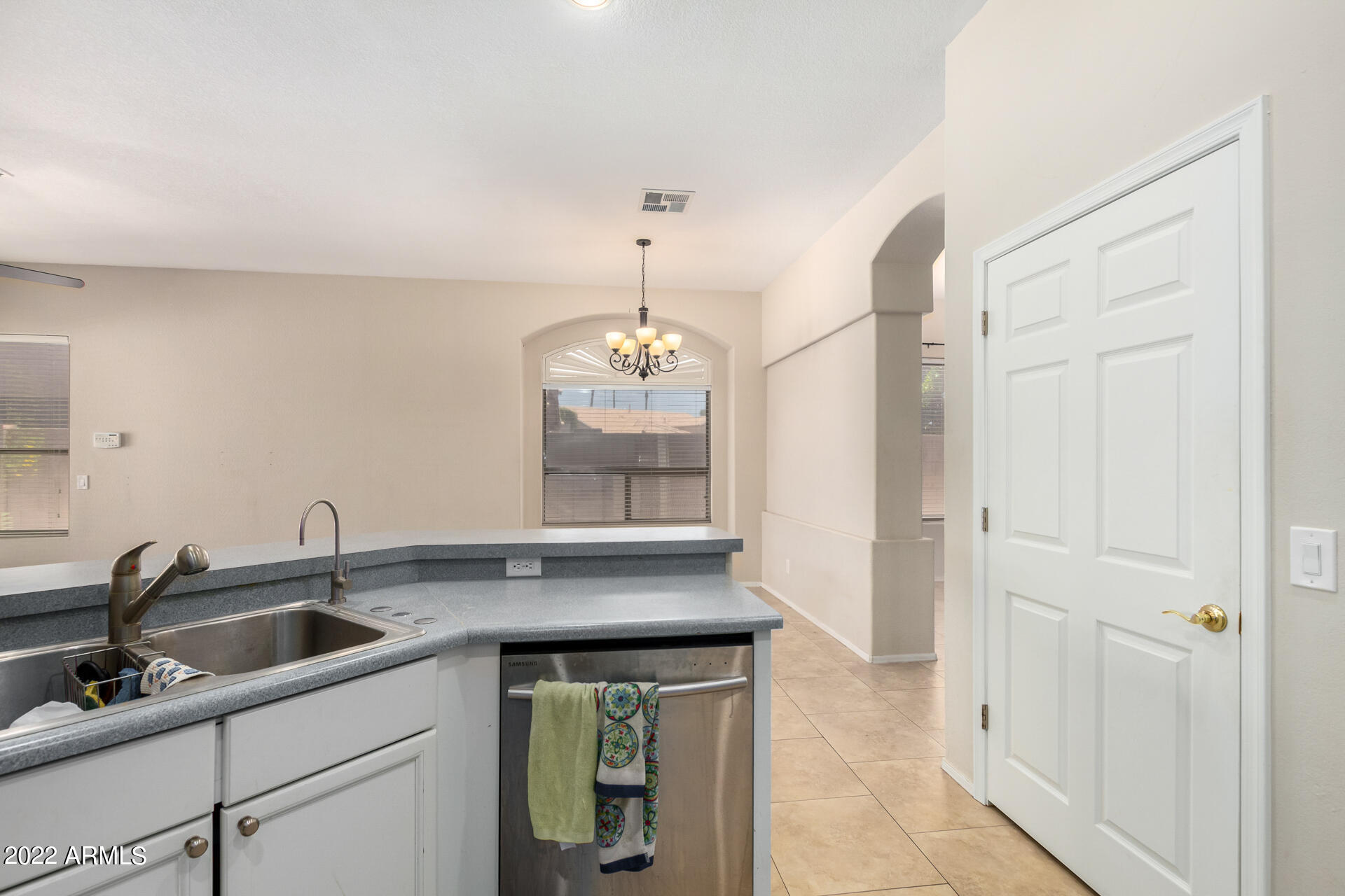 314 W MURIEL Drive