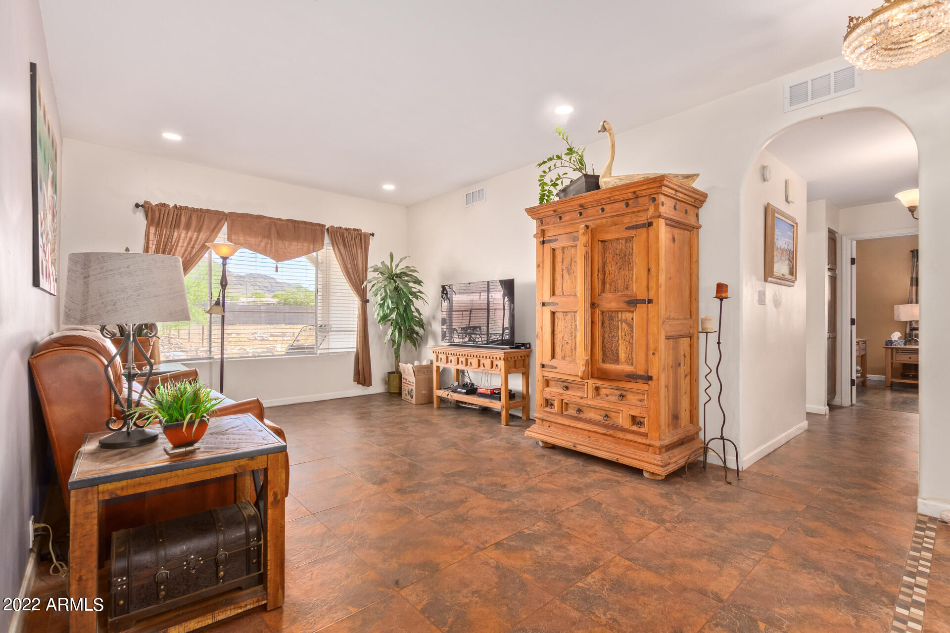 3121 W ELLIOT Road