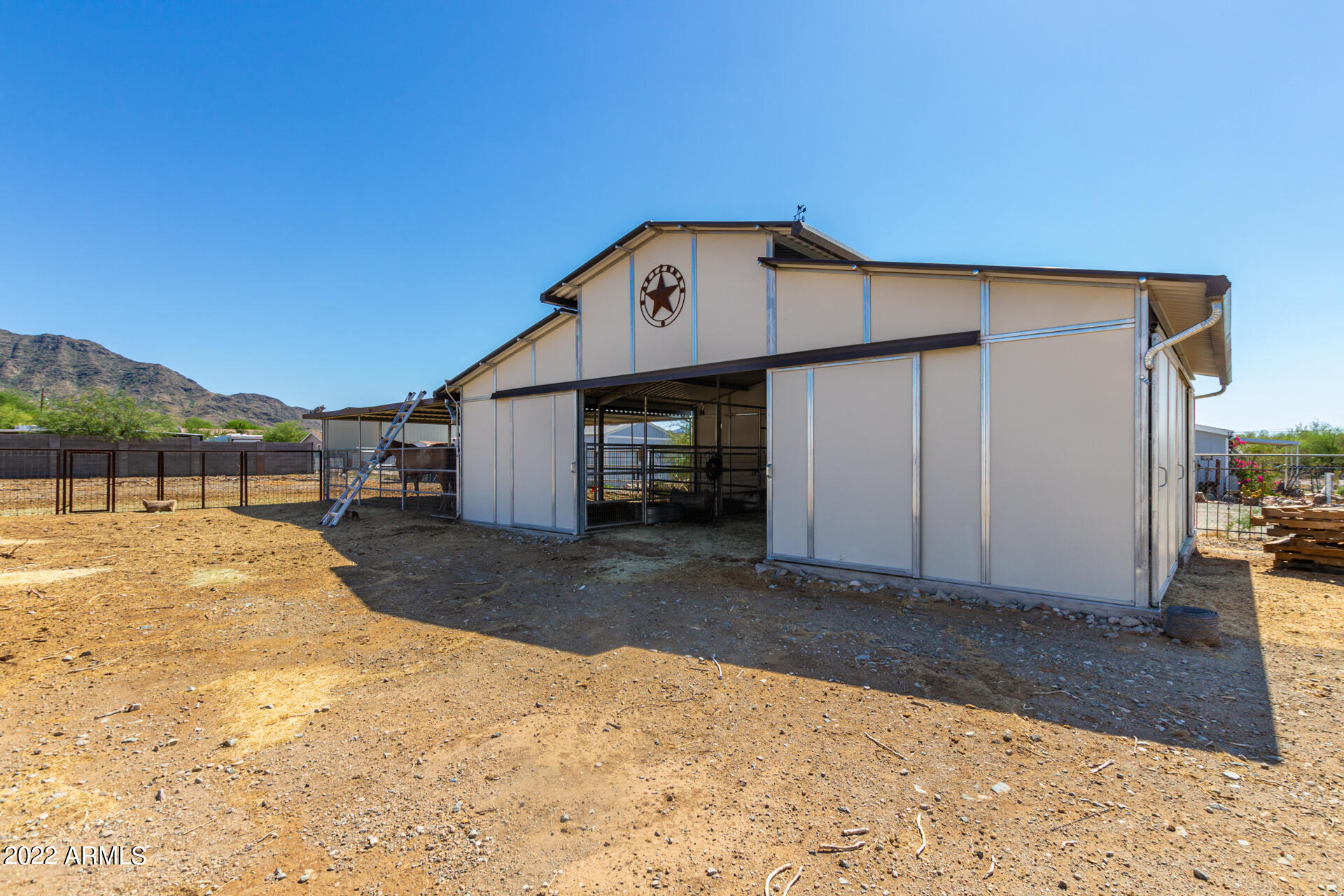 3121 W ELLIOT Road