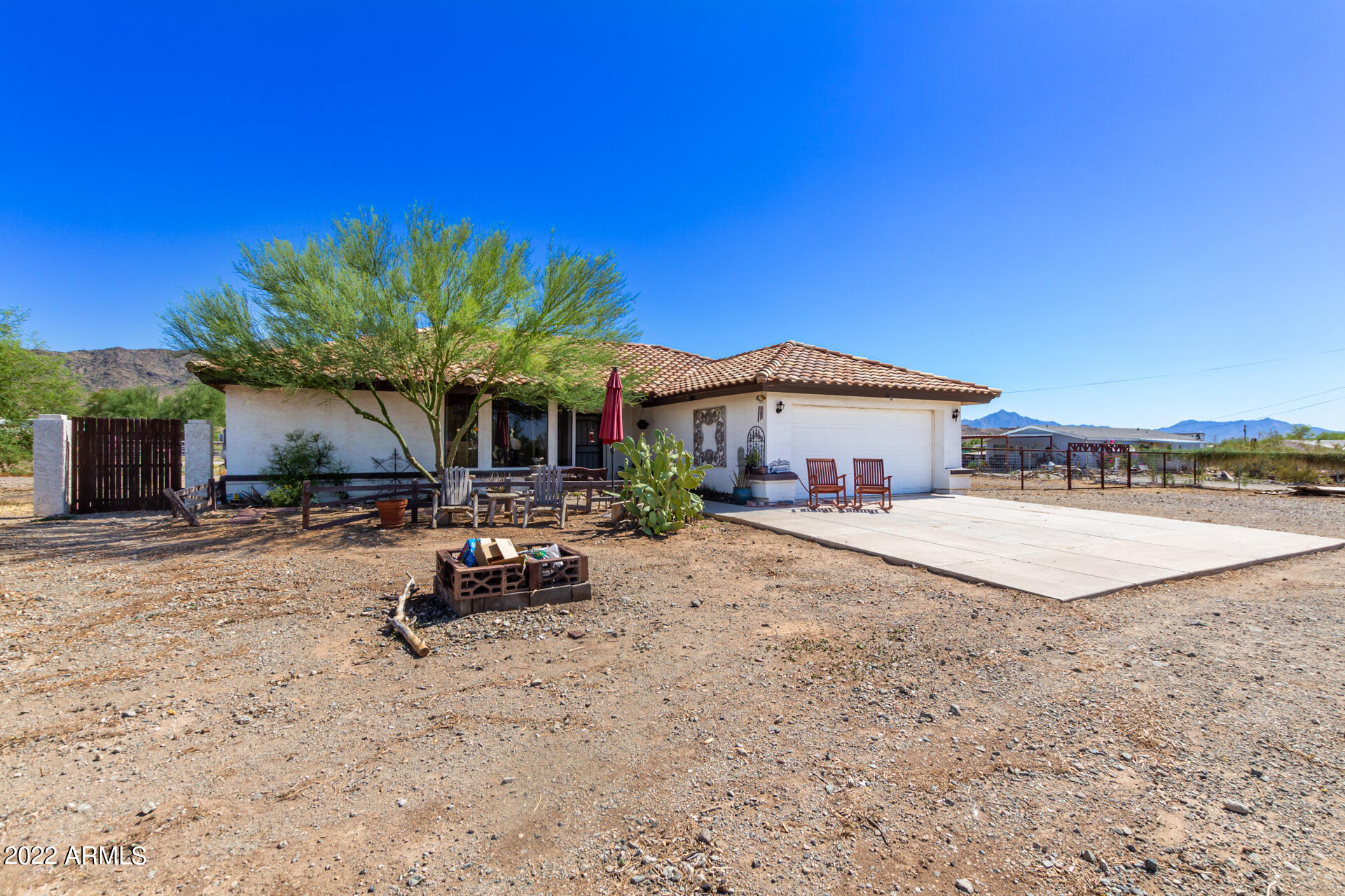 3121 W ELLIOT Road