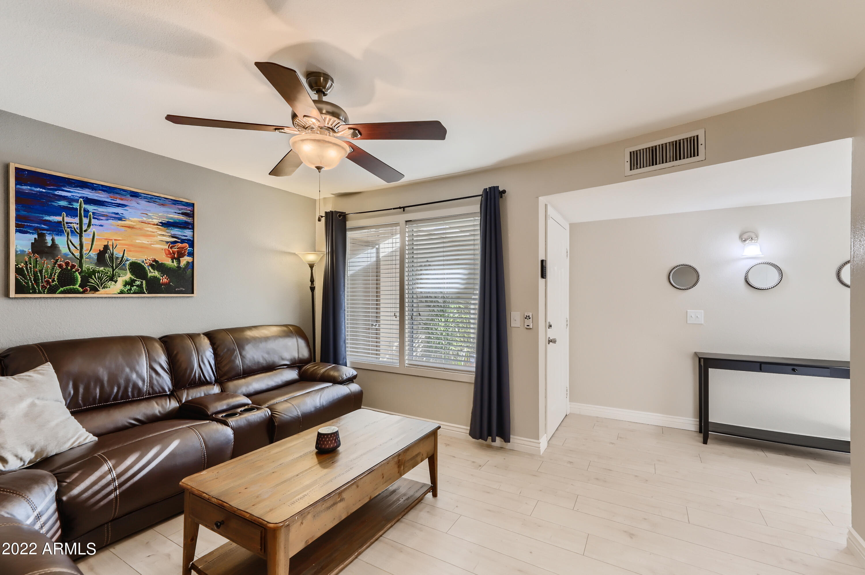 410 W LAGUNA Drive
