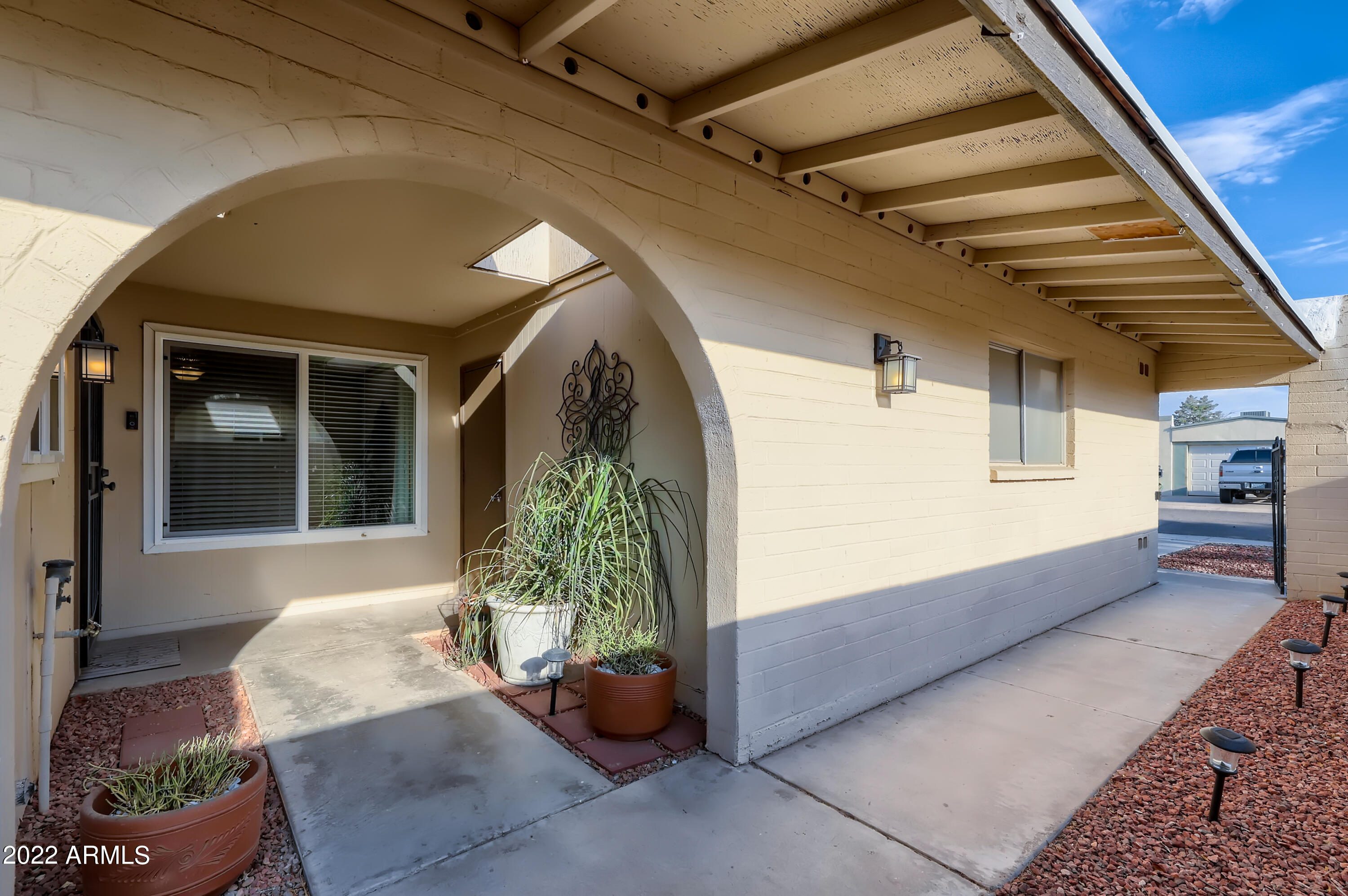 410 W LAGUNA Drive