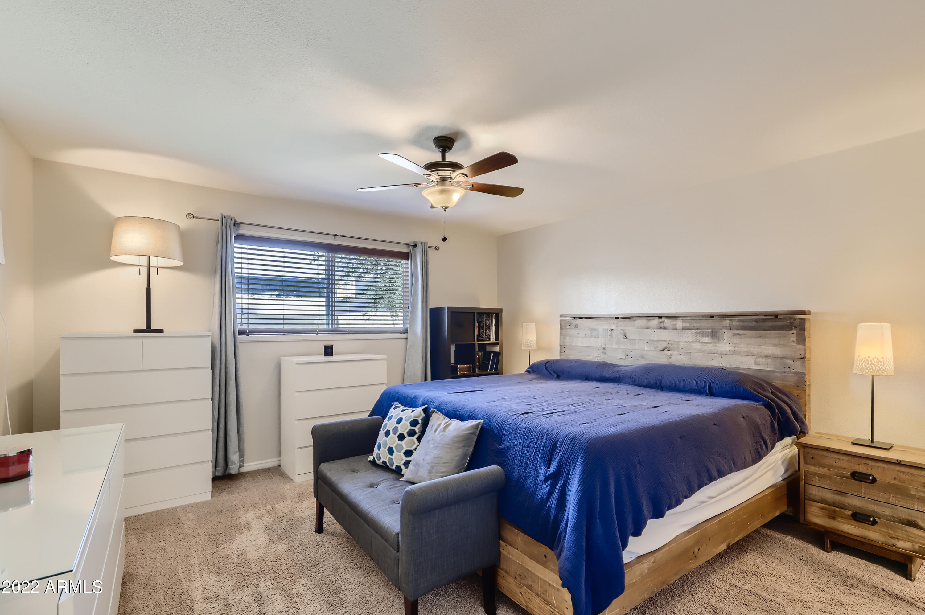 410 W LAGUNA Drive