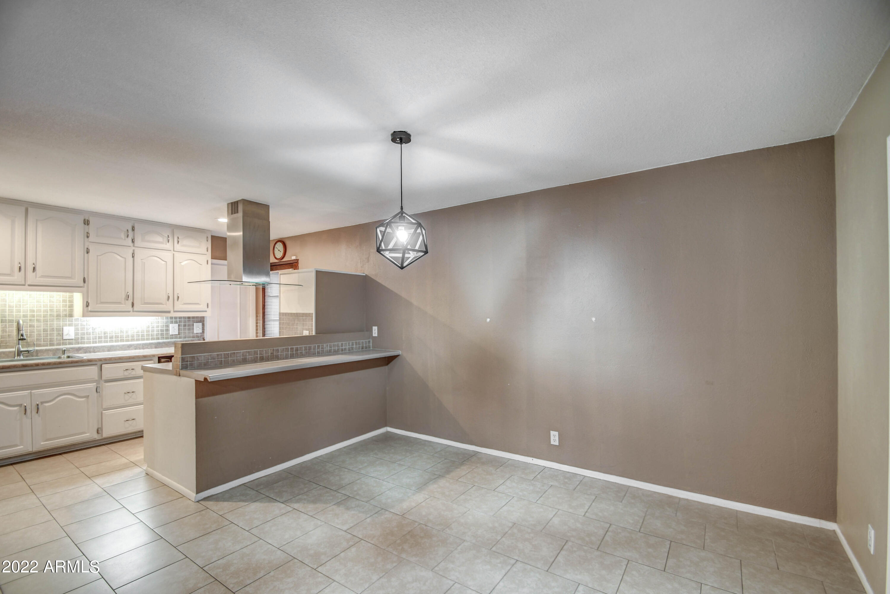 3943 W OCOTILLO Road