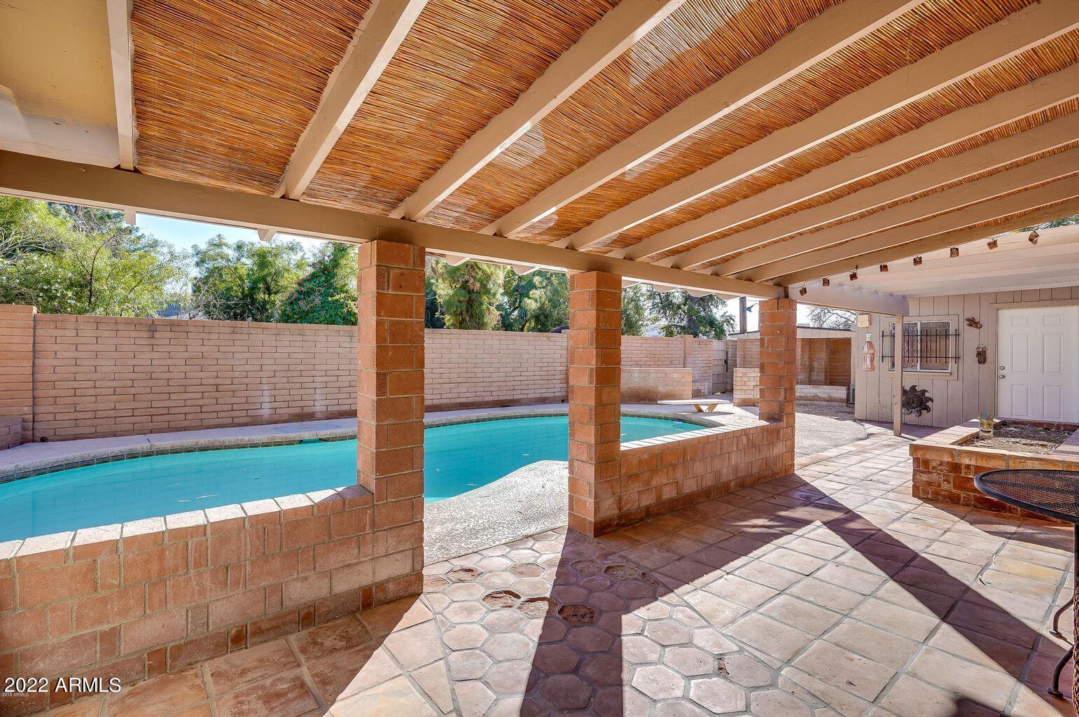 3943 W OCOTILLO Road