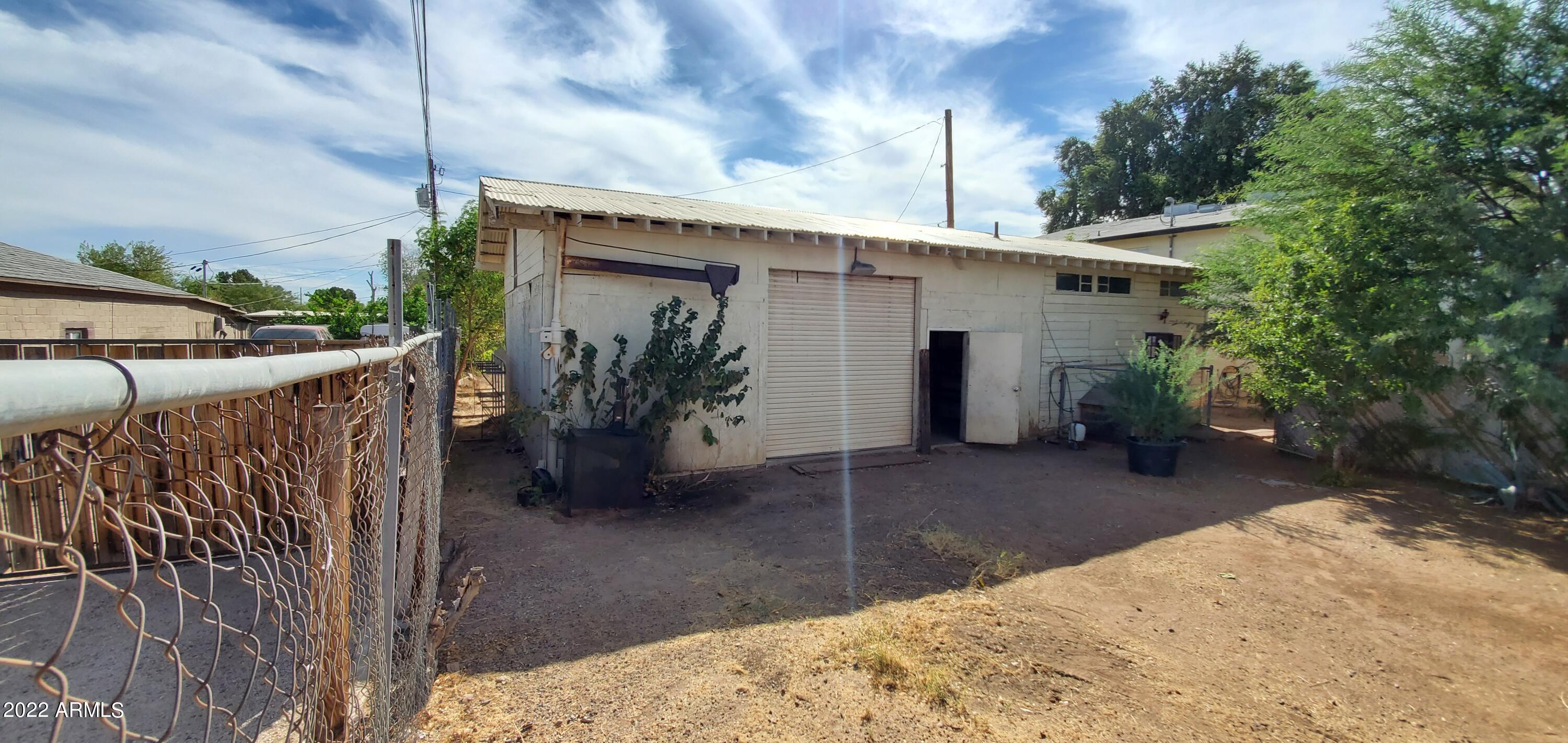 2545 N 29TH Place