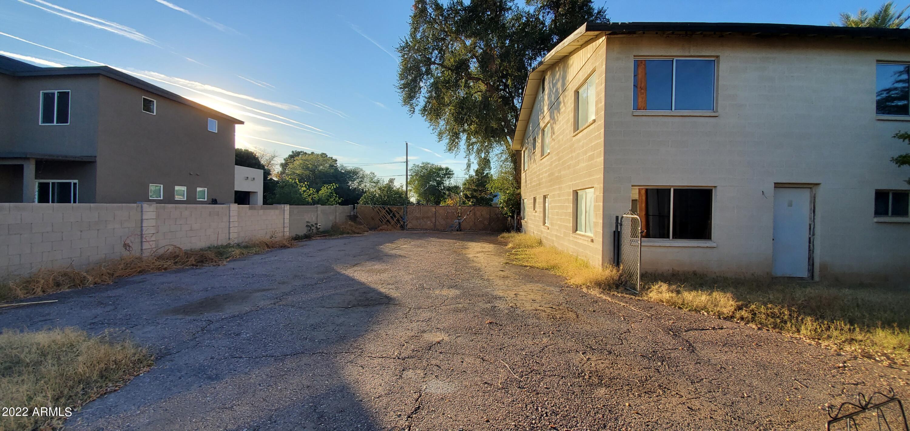 2545 N 29TH Place