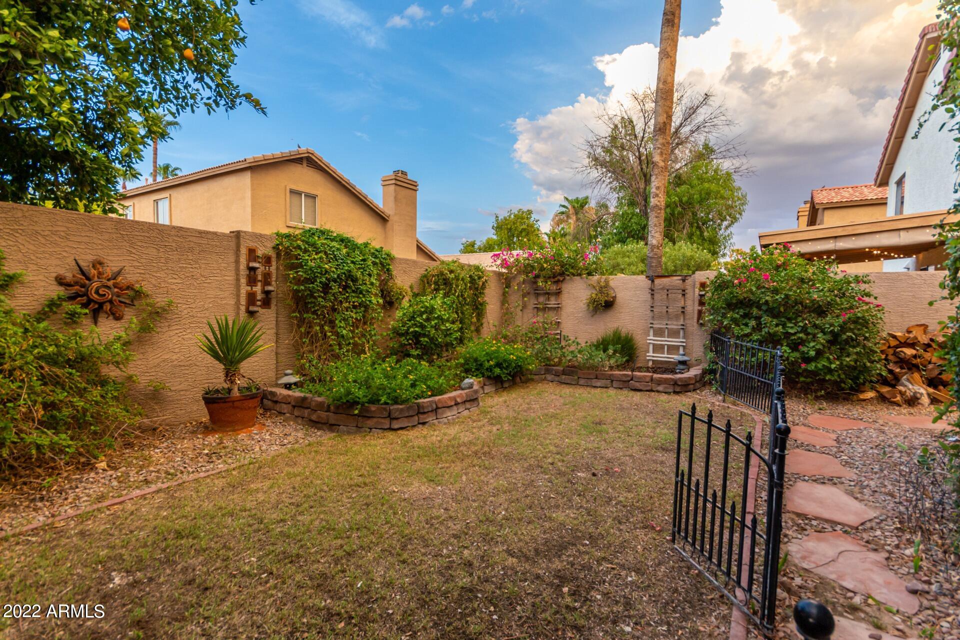 4534 E AMBERWOOD Drive