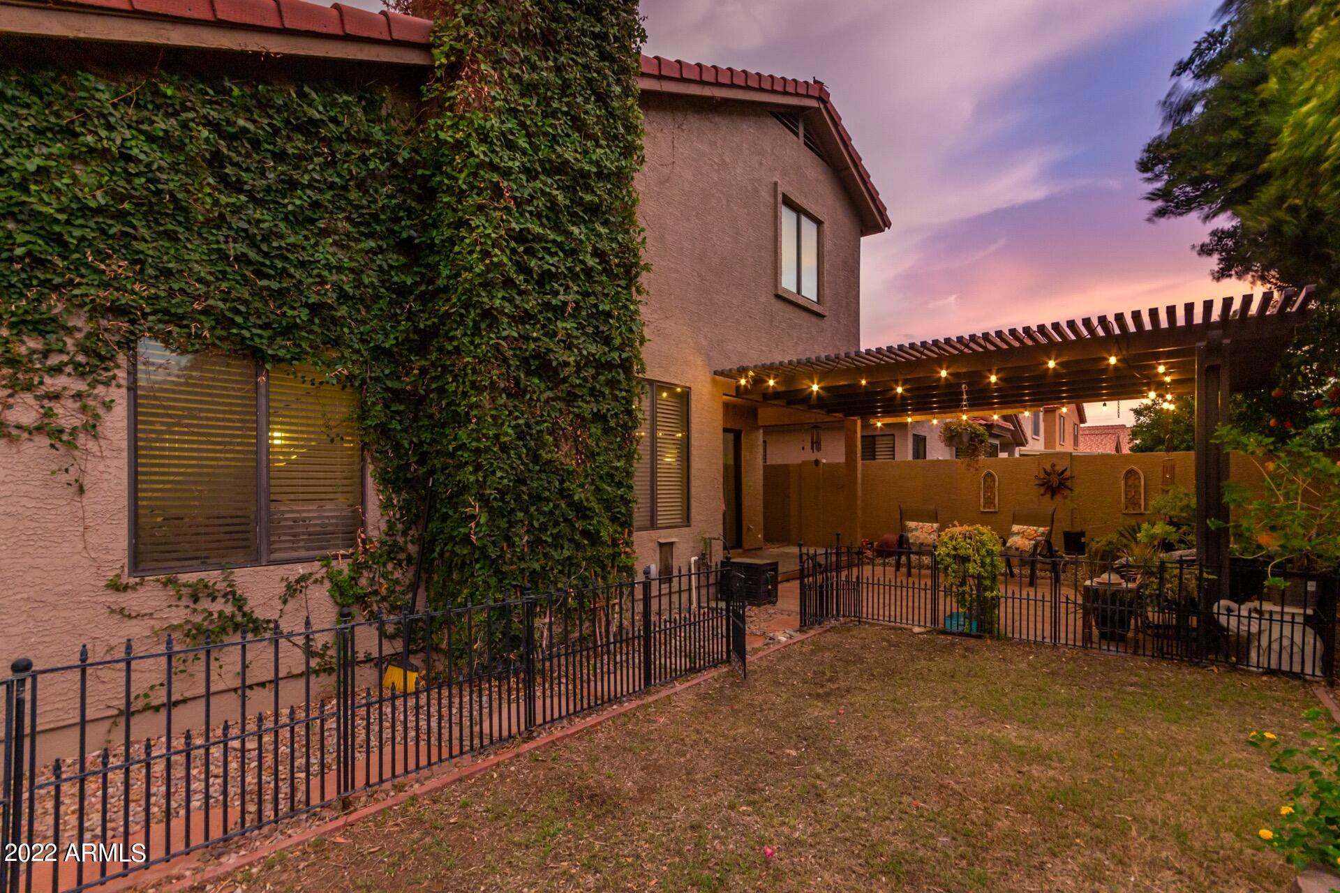 4534 E AMBERWOOD Drive