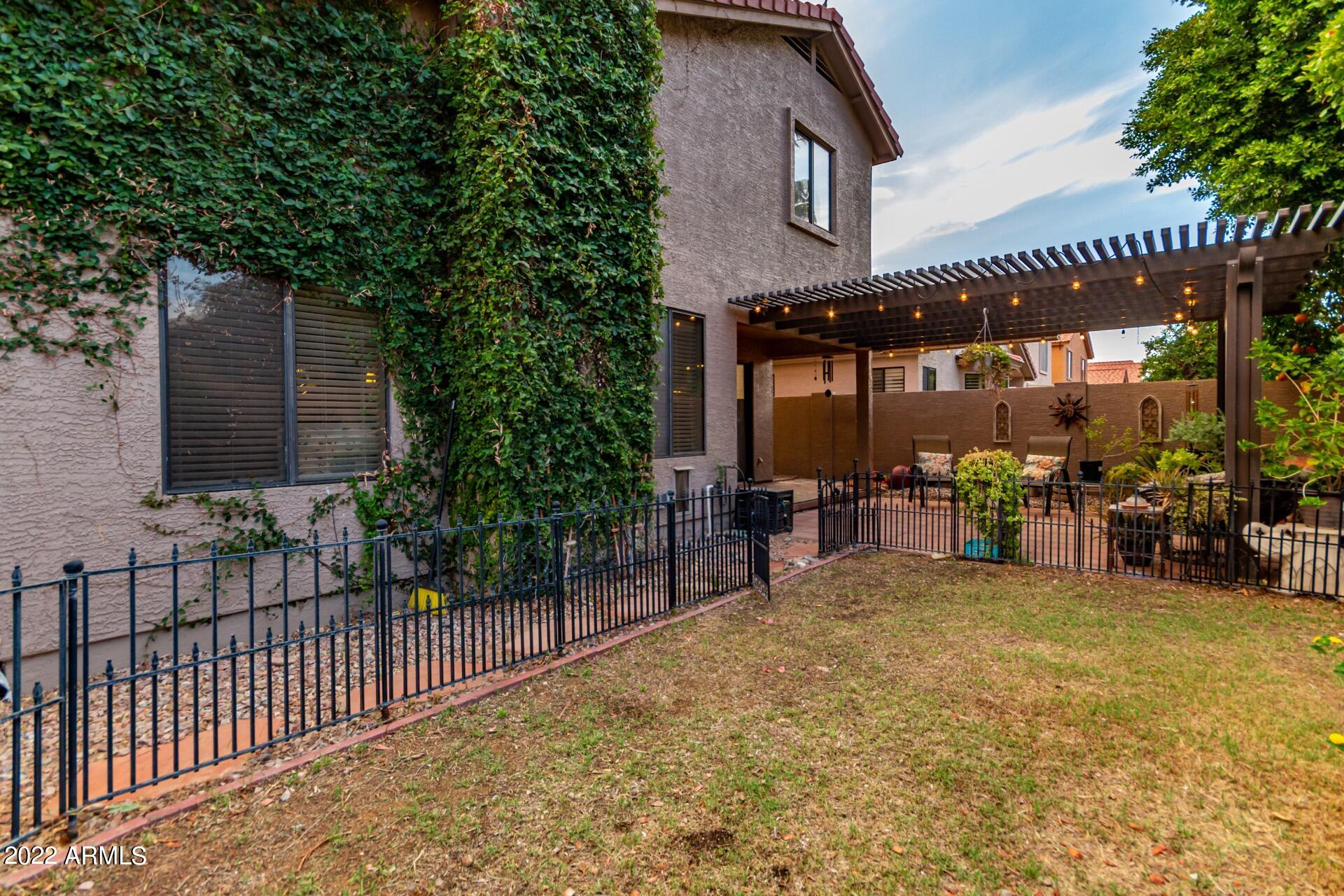 4534 E AMBERWOOD Drive