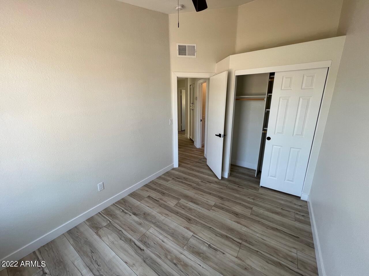 4315 E VISTA Drive