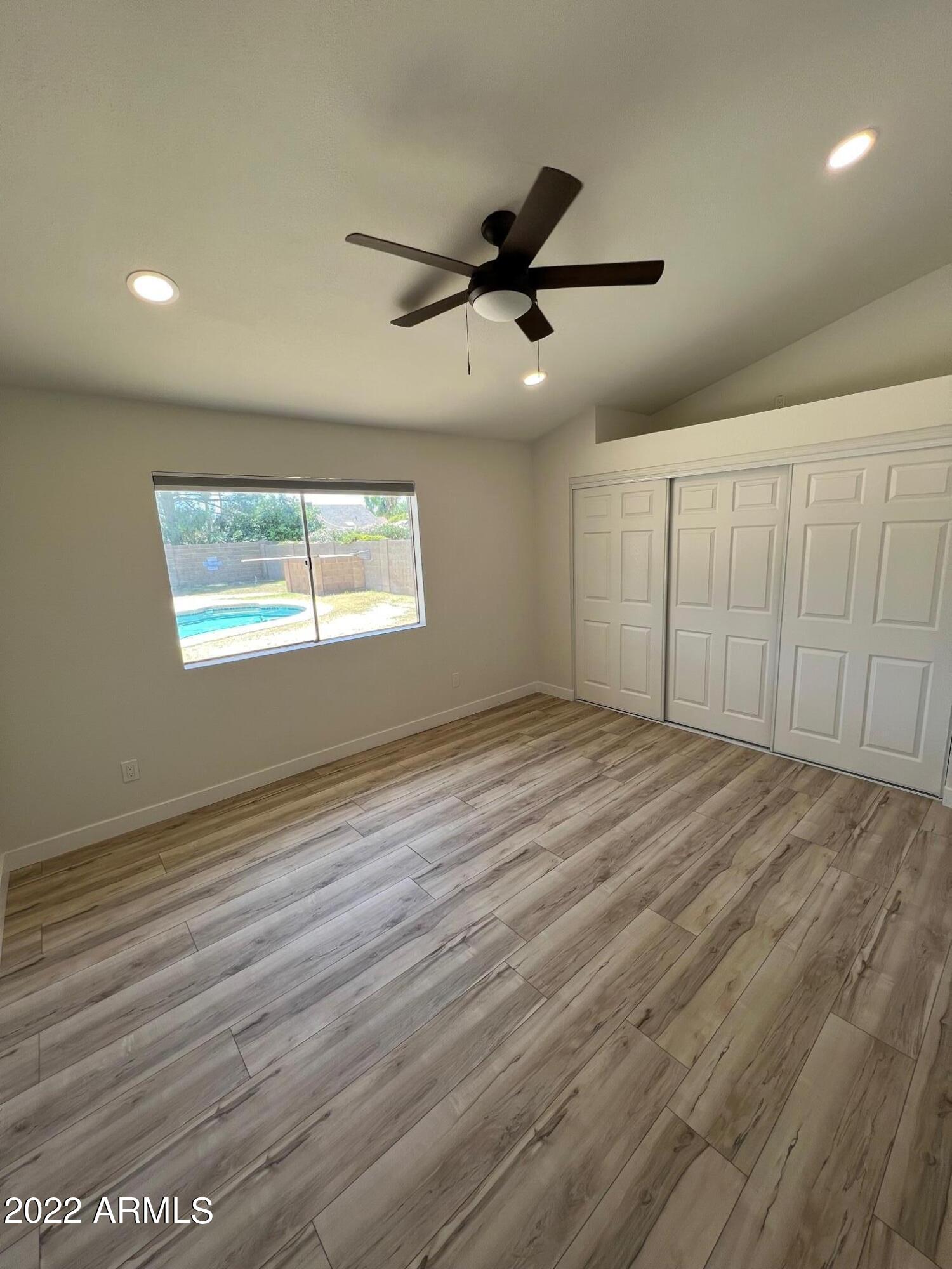 4315 E VISTA Drive