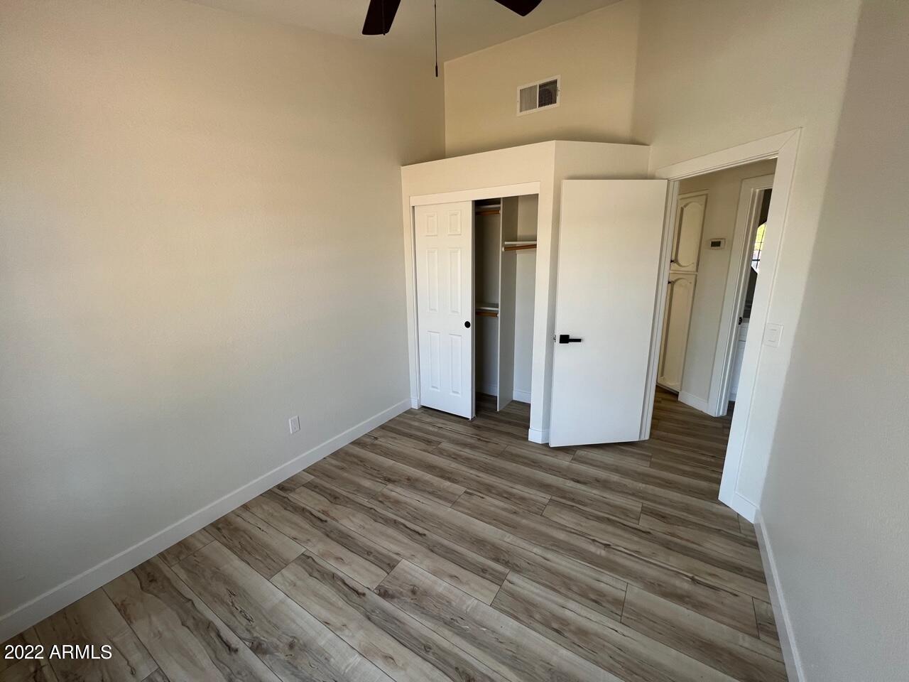 4315 E VISTA Drive