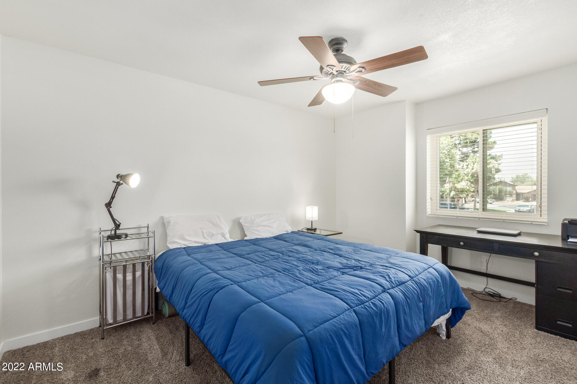 713 E PALOMINO Drive