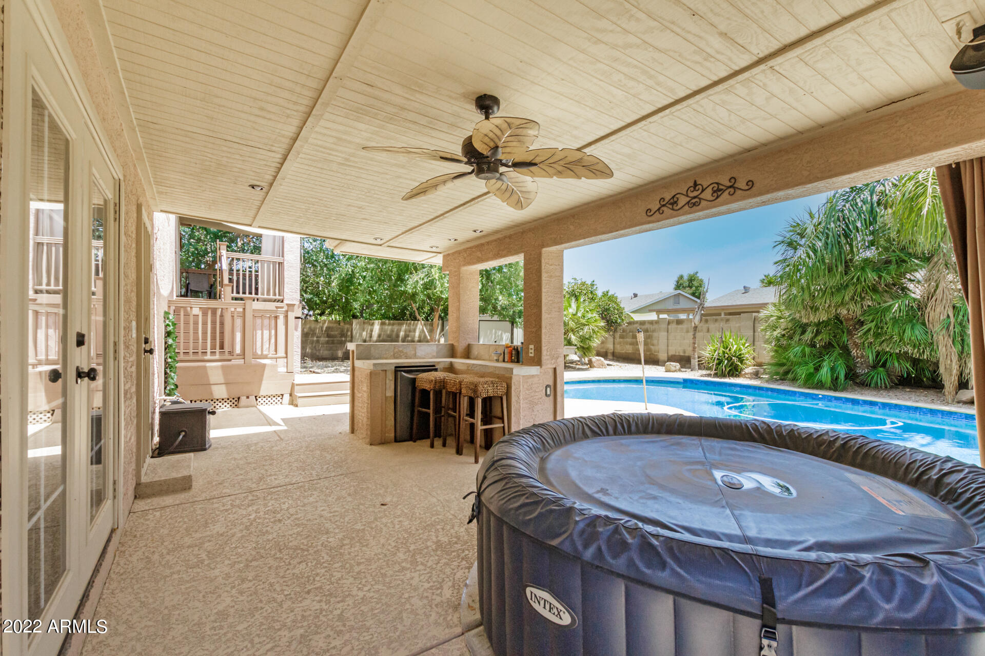 713 E PALOMINO Drive