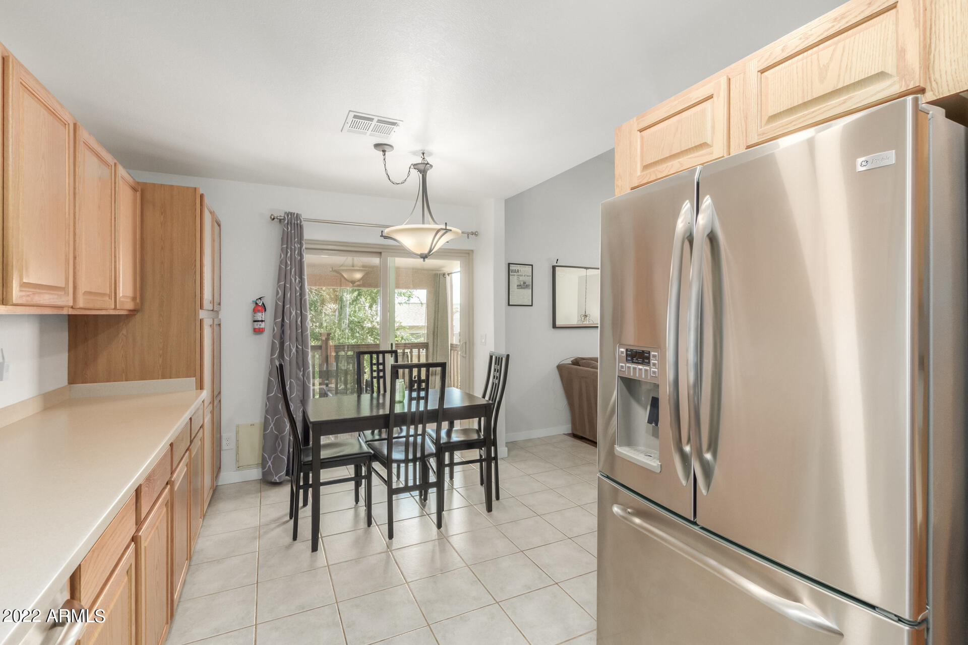 713 E PALOMINO Drive