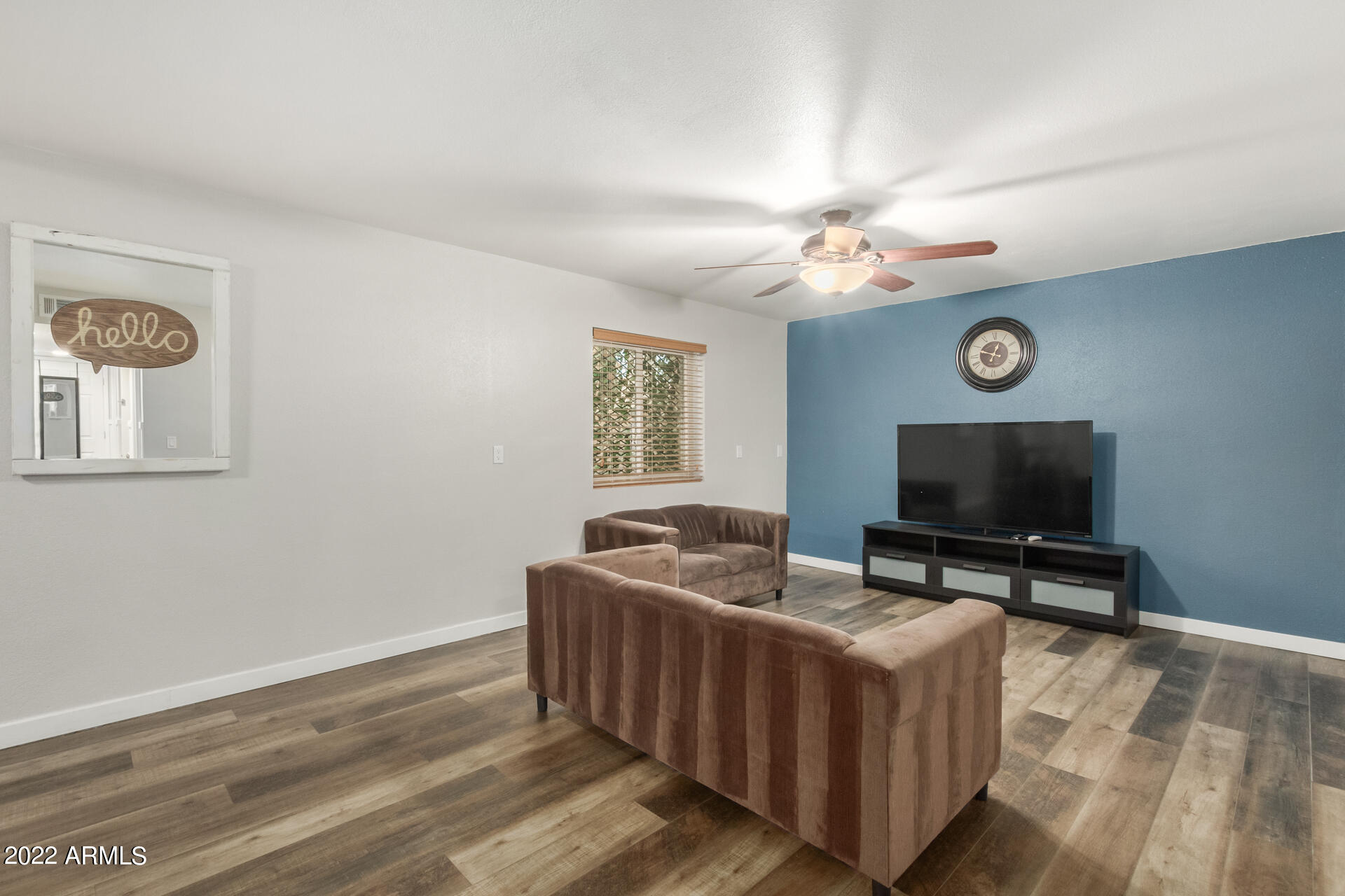 713 E PALOMINO Drive