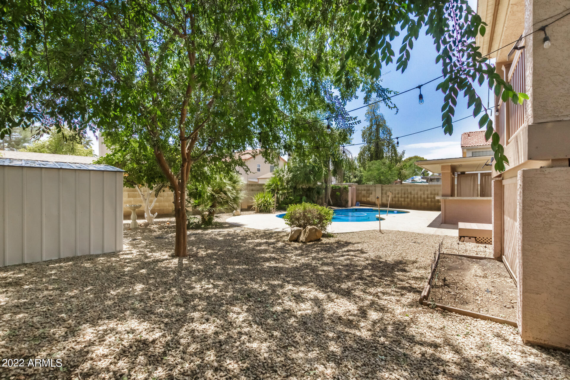 713 E PALOMINO Drive