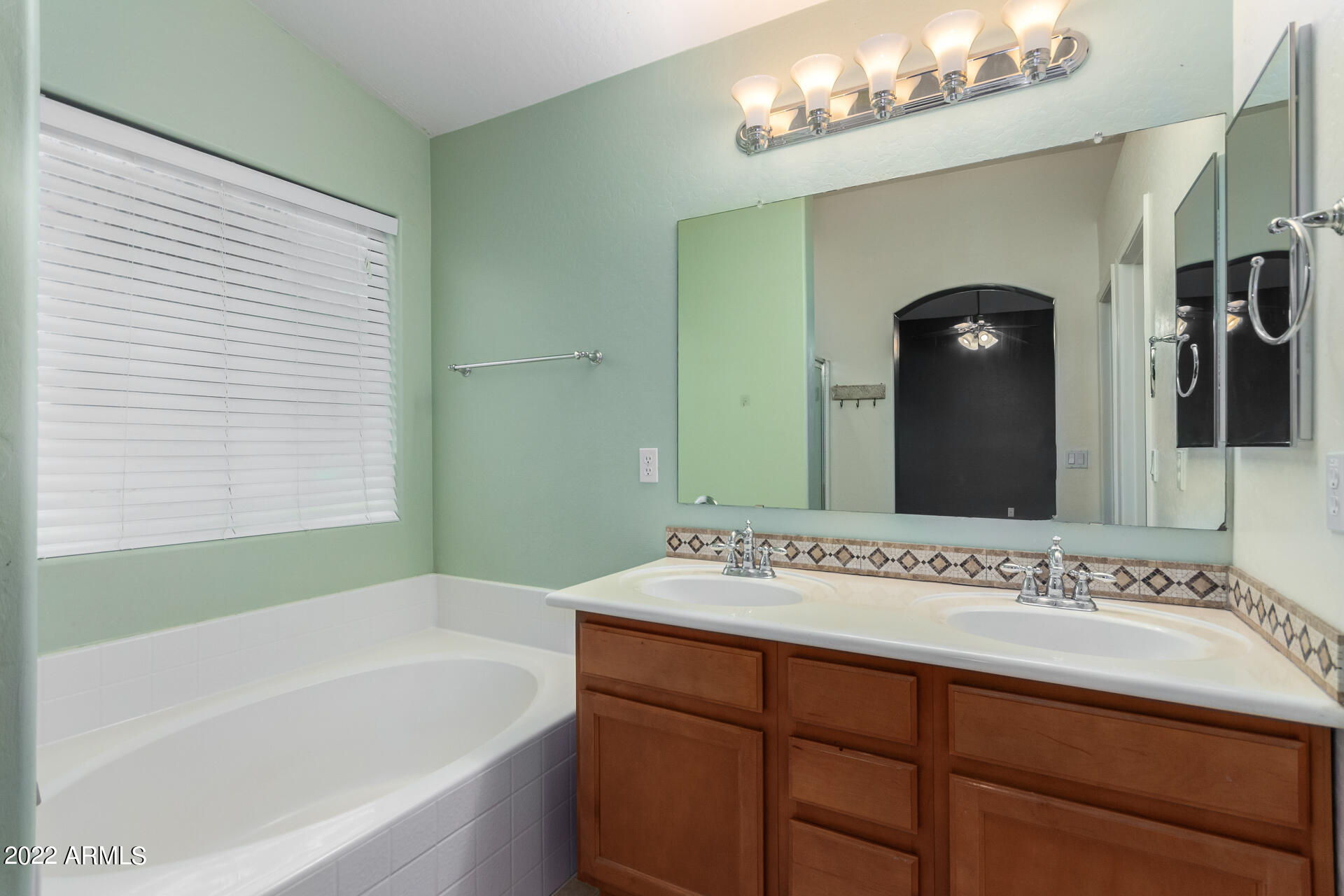 41559 N RANCH Drive