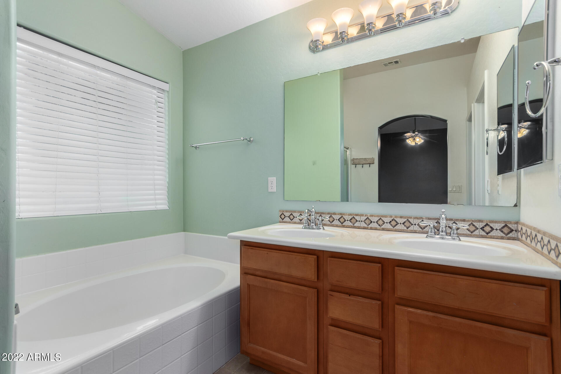 41559 N RANCH Drive