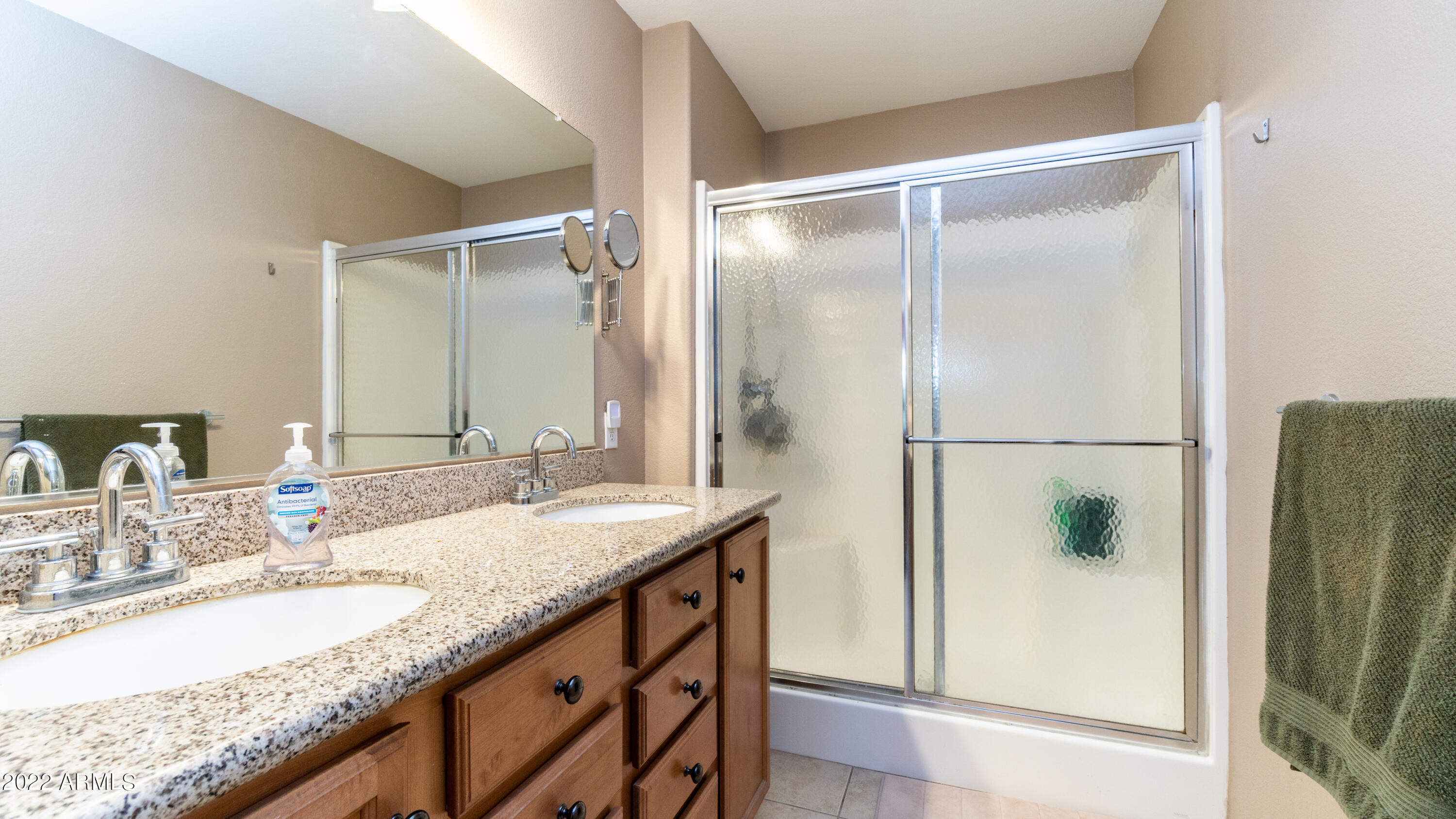 906 E DESERT ROSE Trail