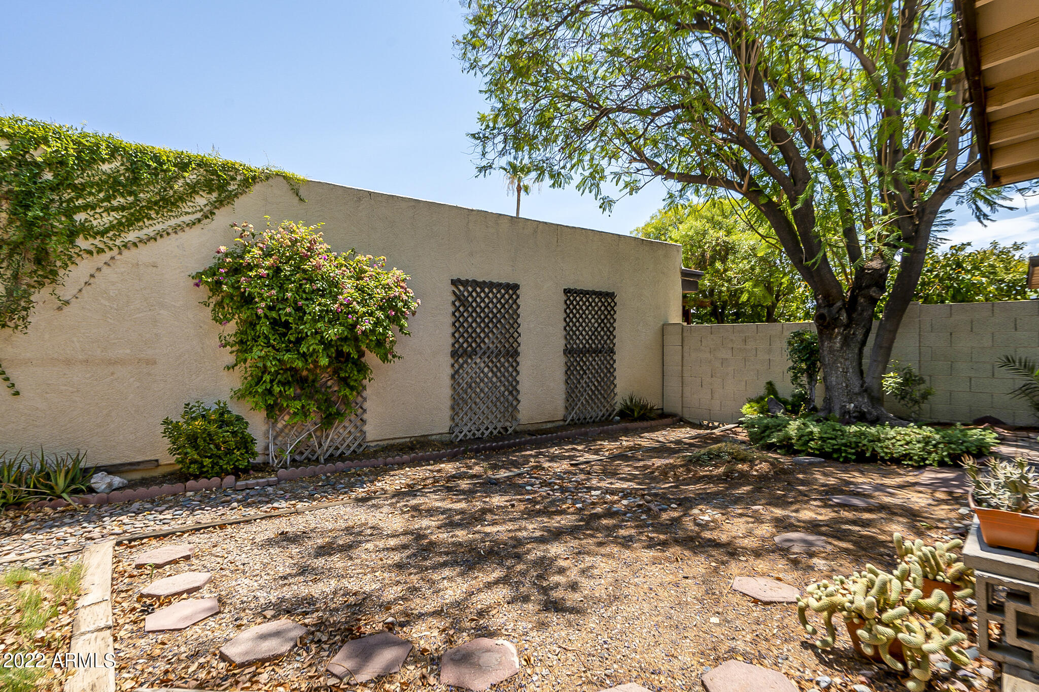 2541 E WAGONER Road