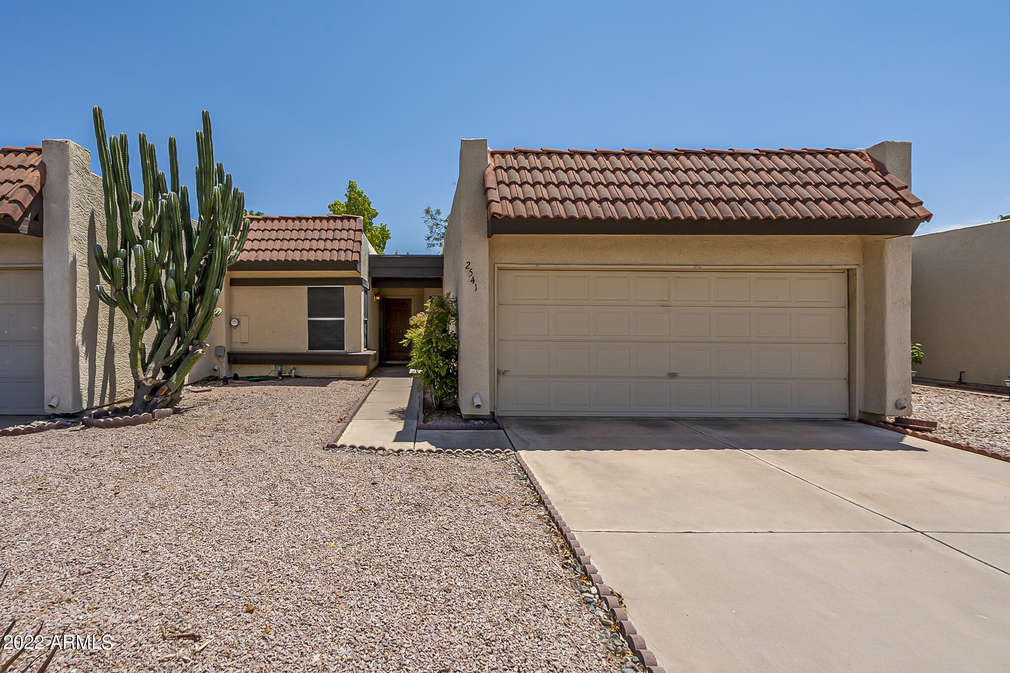 2541 E WAGONER Road