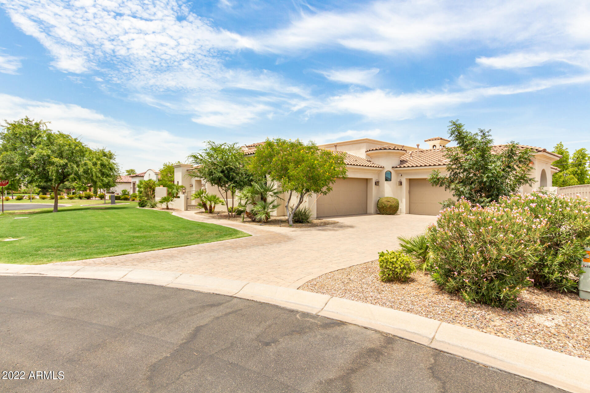 3414 E AQUARIUS Court