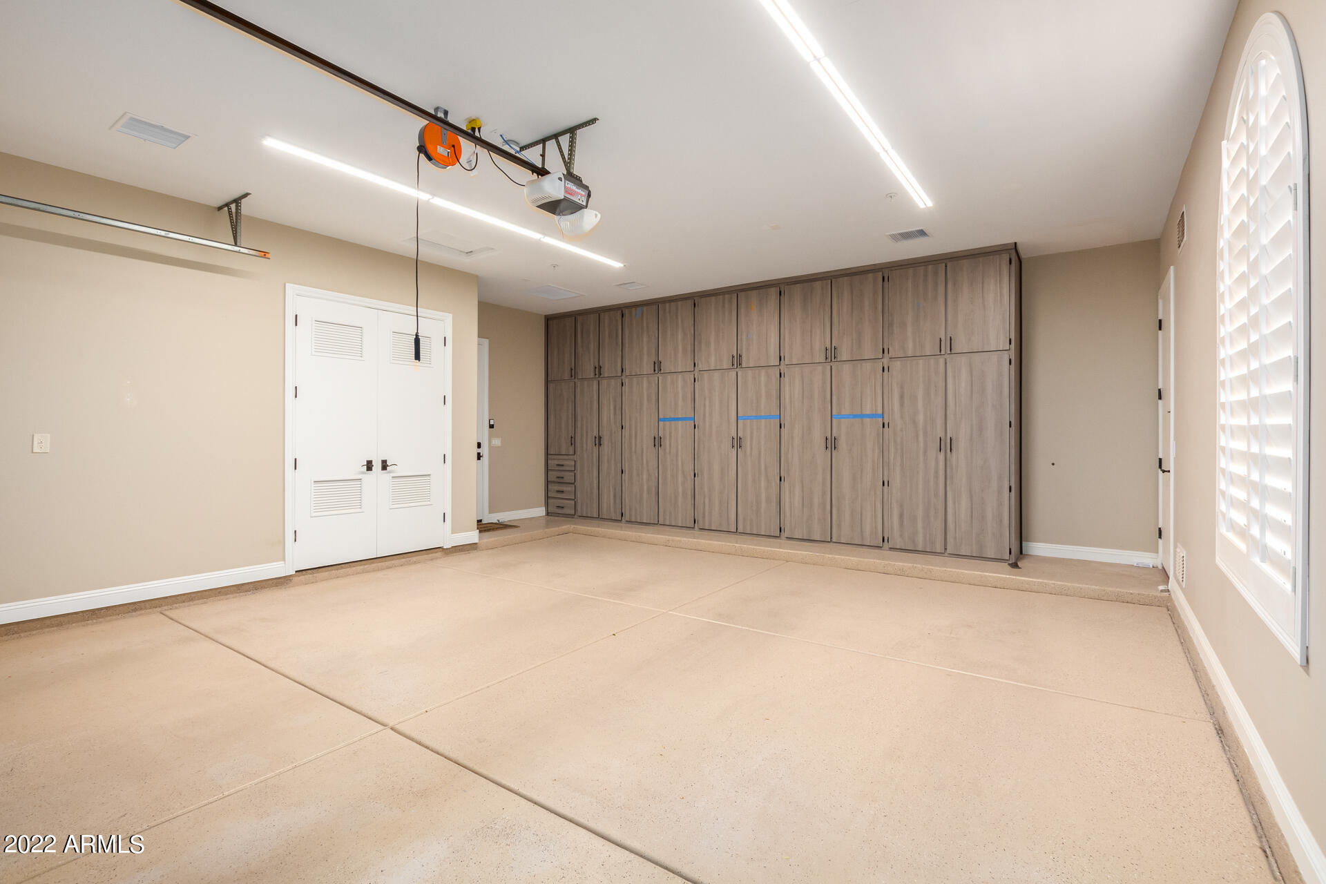 3414 E AQUARIUS Court