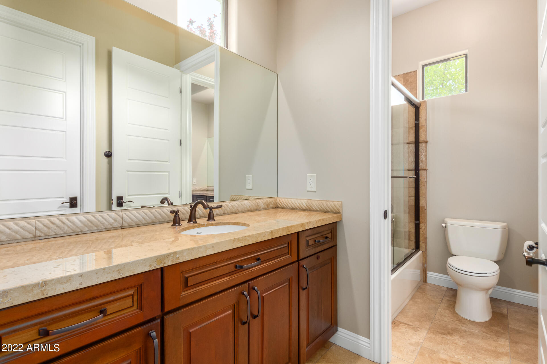 3414 E AQUARIUS Court