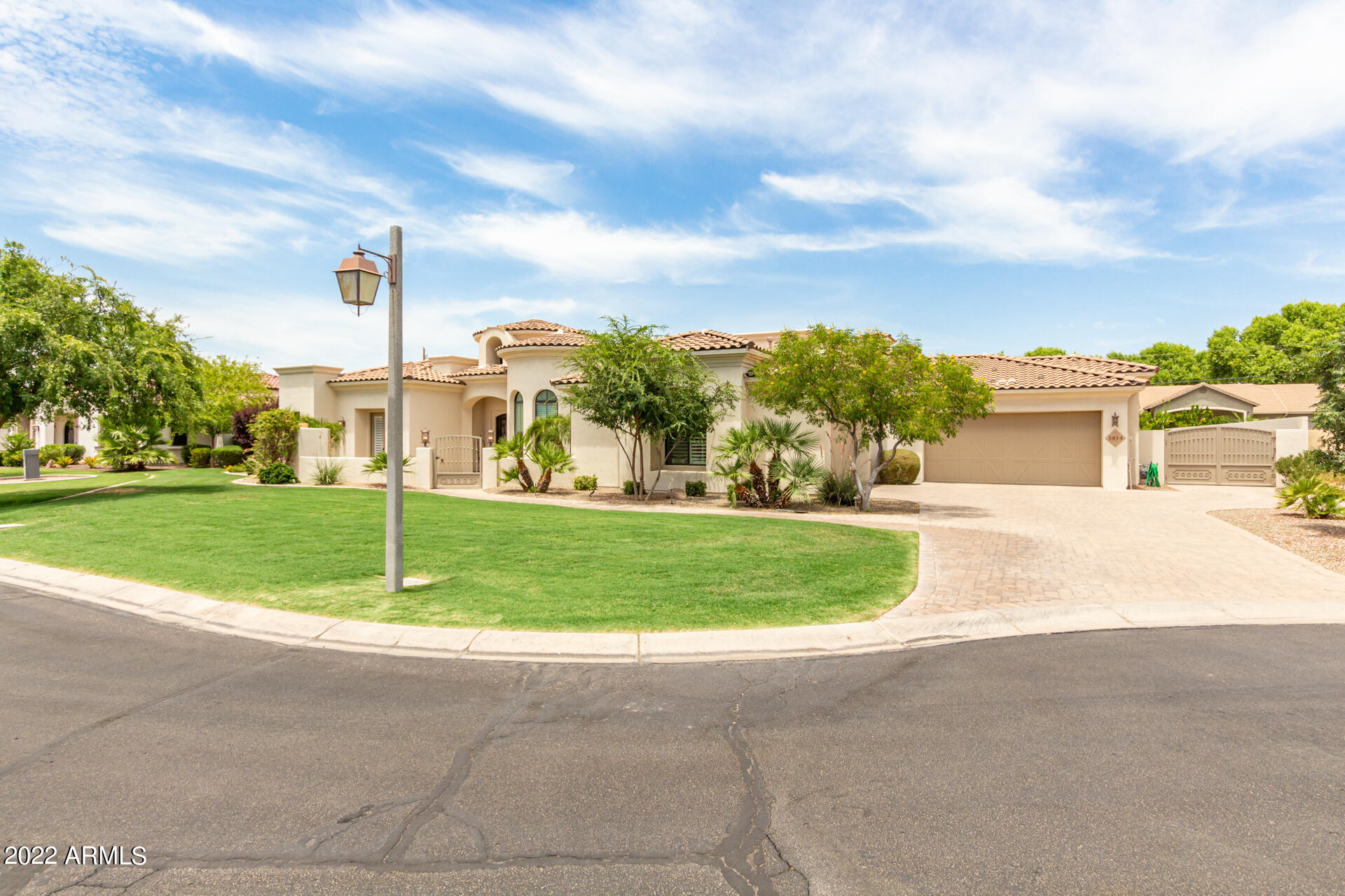 3414 E AQUARIUS Court
