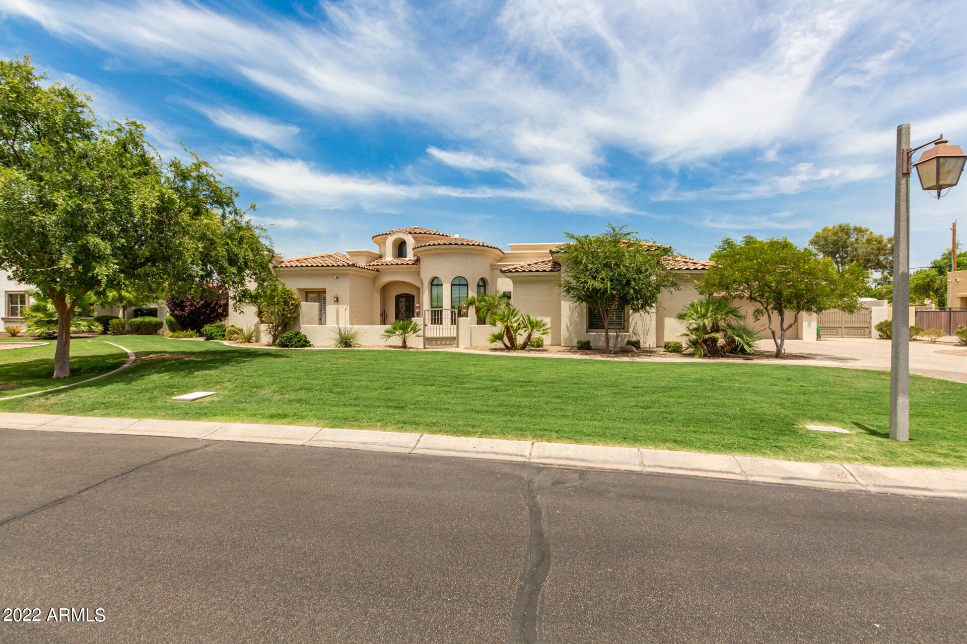 3414 E AQUARIUS Court