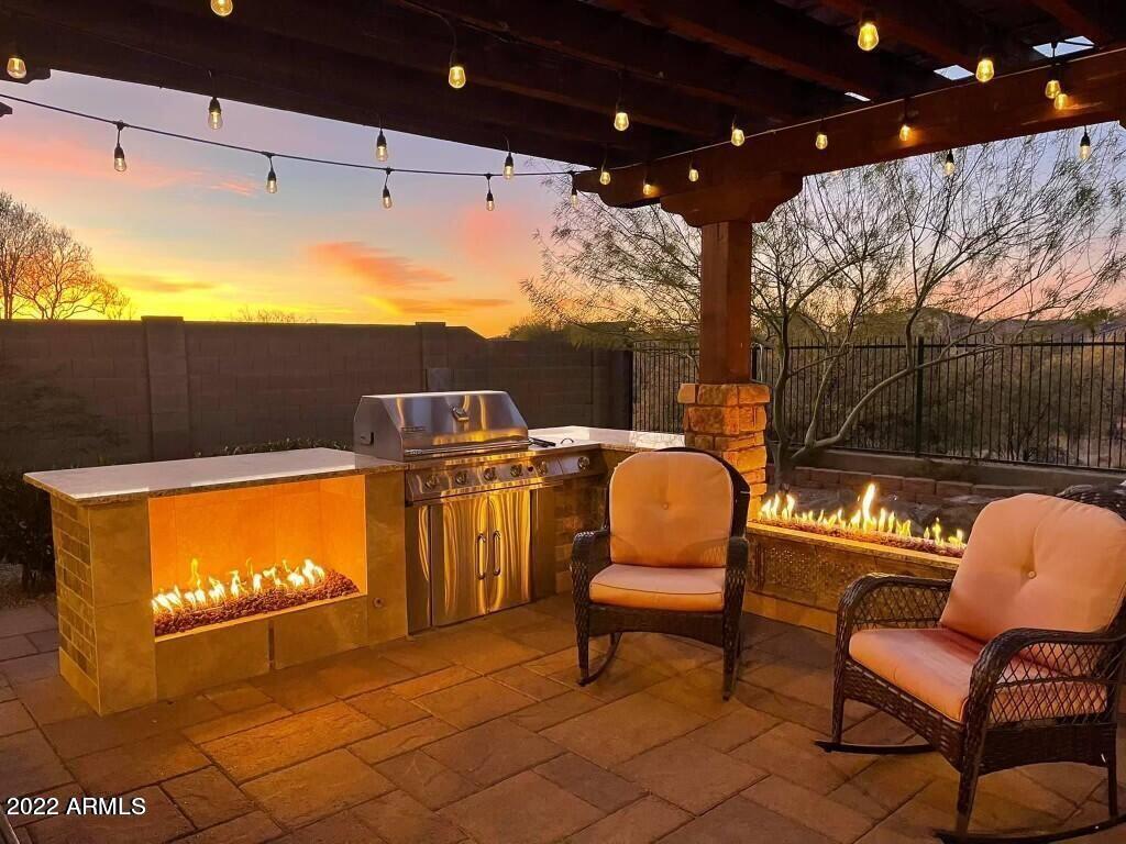 2522 W Coyote Creek Drive