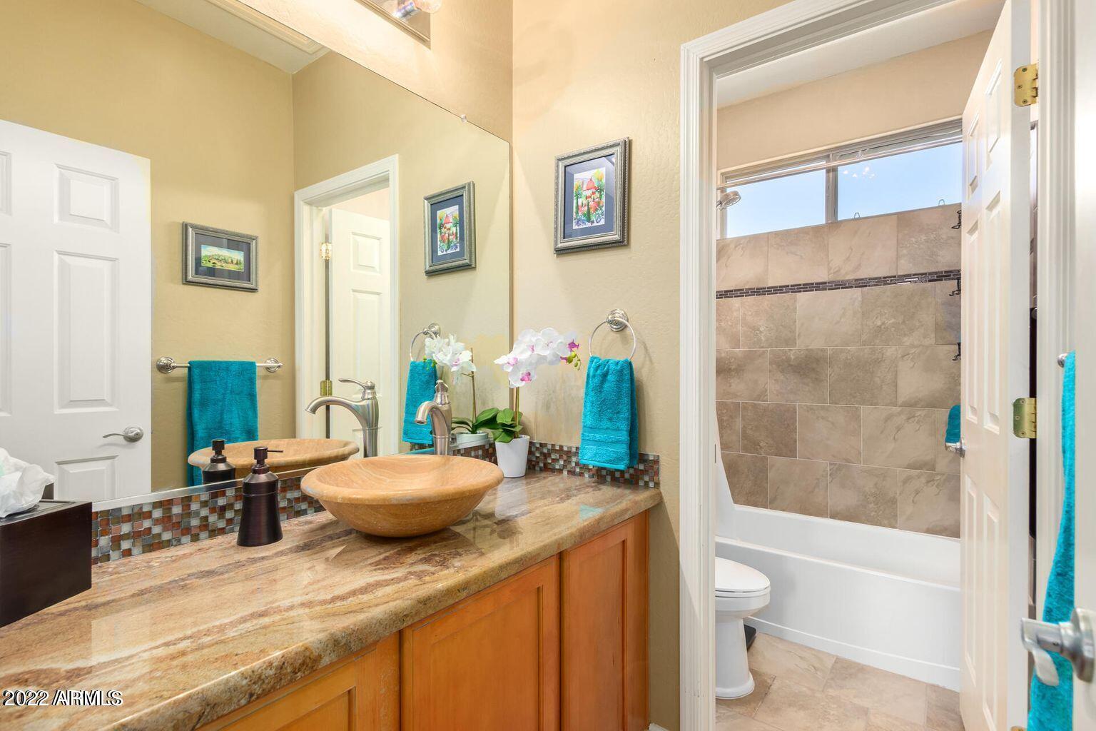 2522 W Coyote Creek Drive